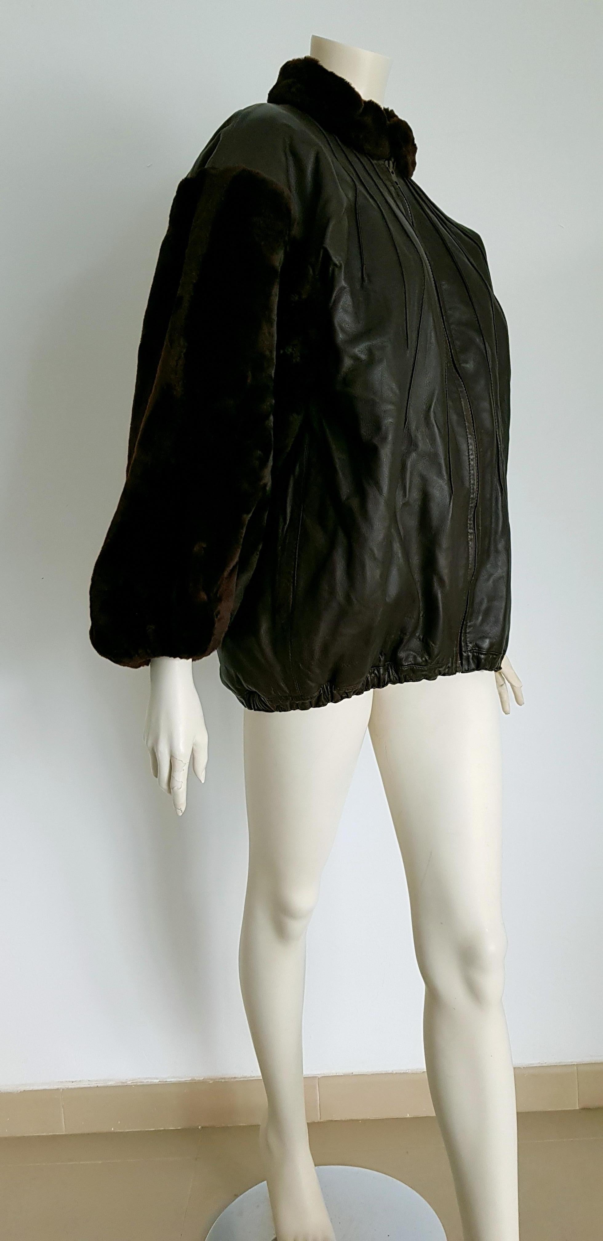 Yves SAINT LAURENT beaver Sleeves and Neck, Lambskin leather, Natural fur lined, Dark Brown acket  - Unworn, New.

SIZE: equivalent to about Small / Medium, please review approx measurements as follows in cm: lenght 74, chest underarm to underarm