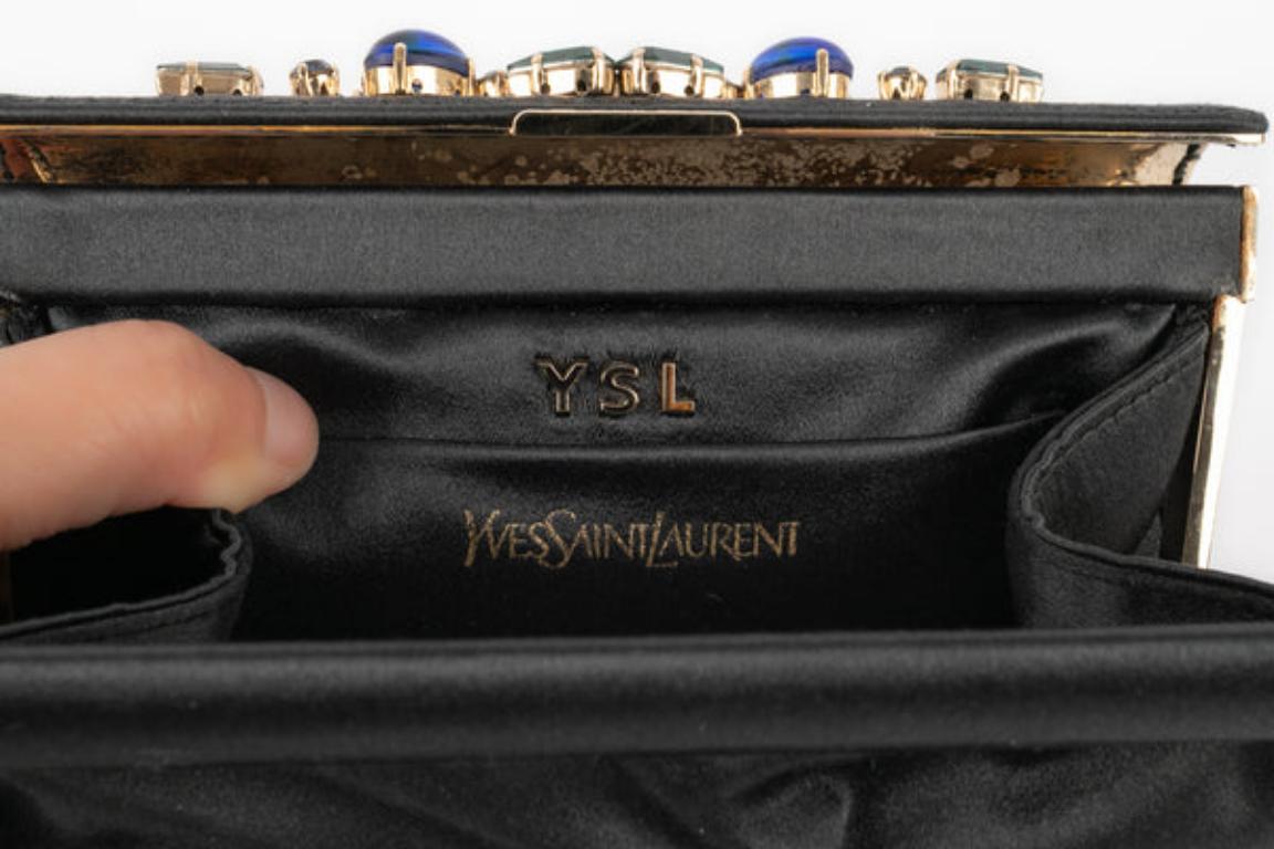 Yves Saint Laurent Nachtblaue Clutch aus Seide im Angebot 3