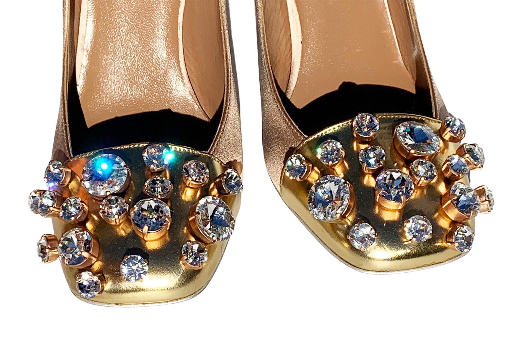 Yves Saint Laurent Nude Crystal Embellished Satin Shoes Slingback Italian 39.5 For Sale 1