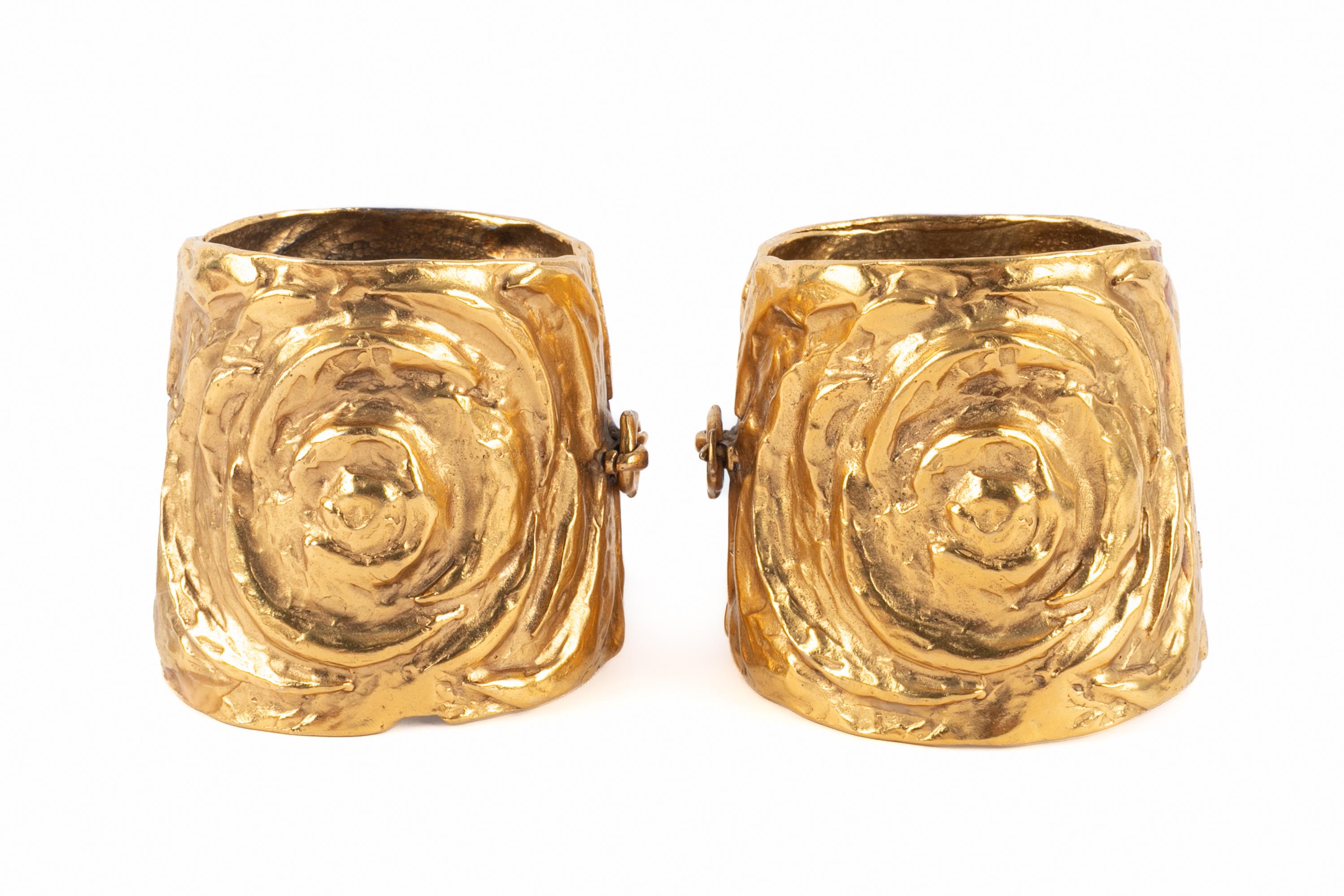 Yves Saint Laurent pair of bracelets In Excellent Condition For Sale In SAINT-OUEN-SUR-SEINE, FR