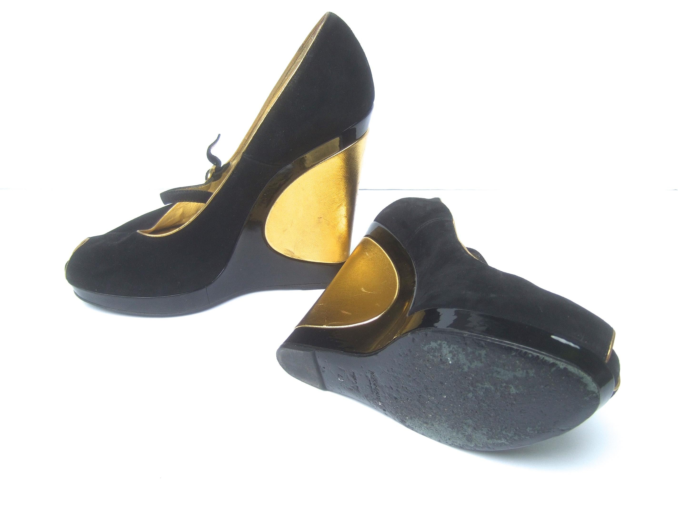 Yves Saint Laurent Paris Black Suede Gold Leather Peep Toe Wedge Shoes Size 40 For Sale 6