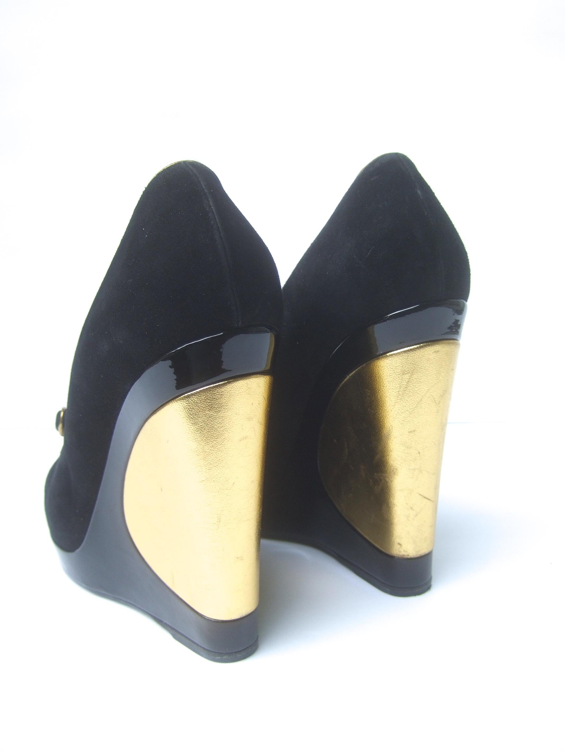 Yves Saint Laurent Paris Black Suede Gold Leather Peep Toe Wedge Shoes Size 40 For Sale 2