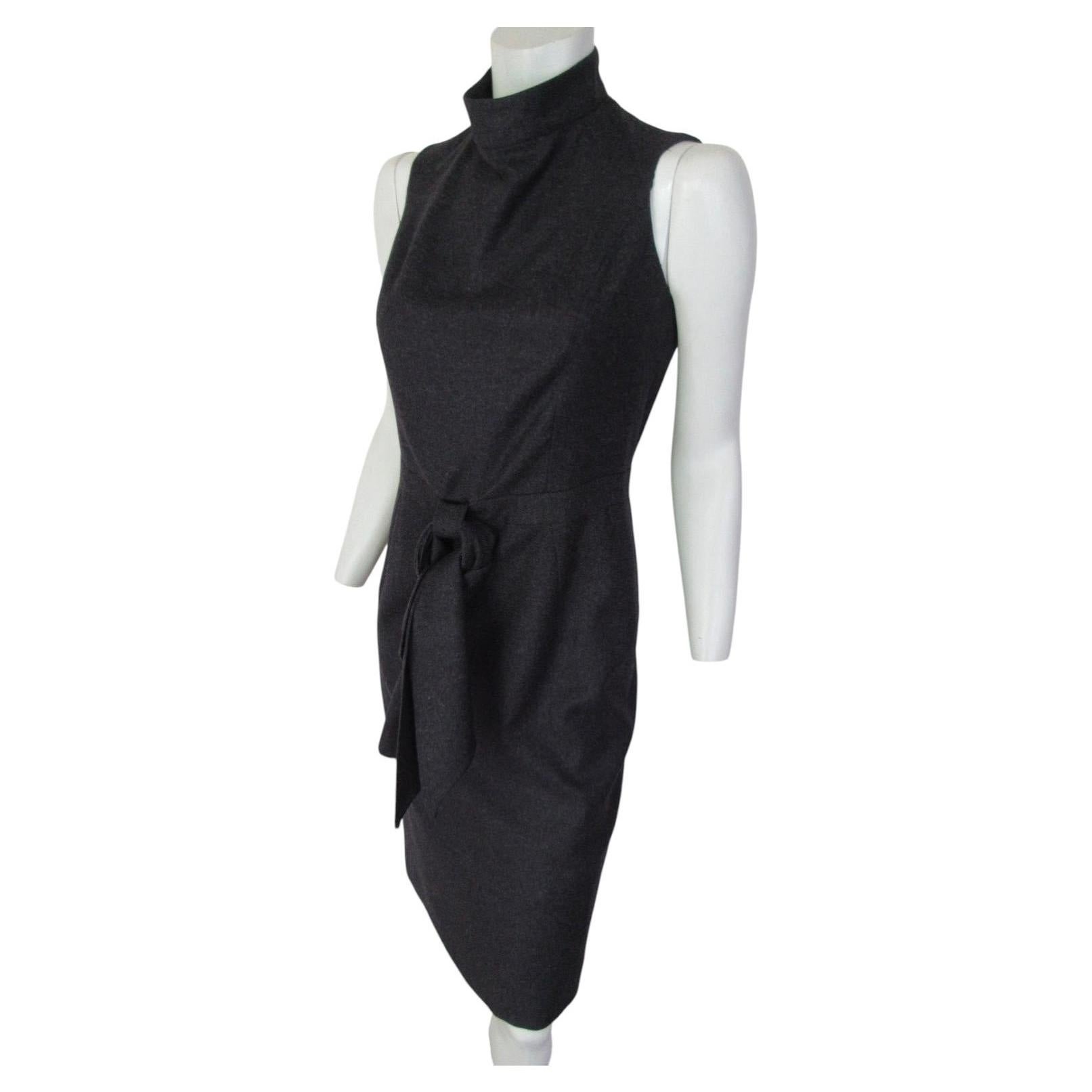 Yves Saint Laurent Paris Graues Kleid aus leichter Wolle Klein
