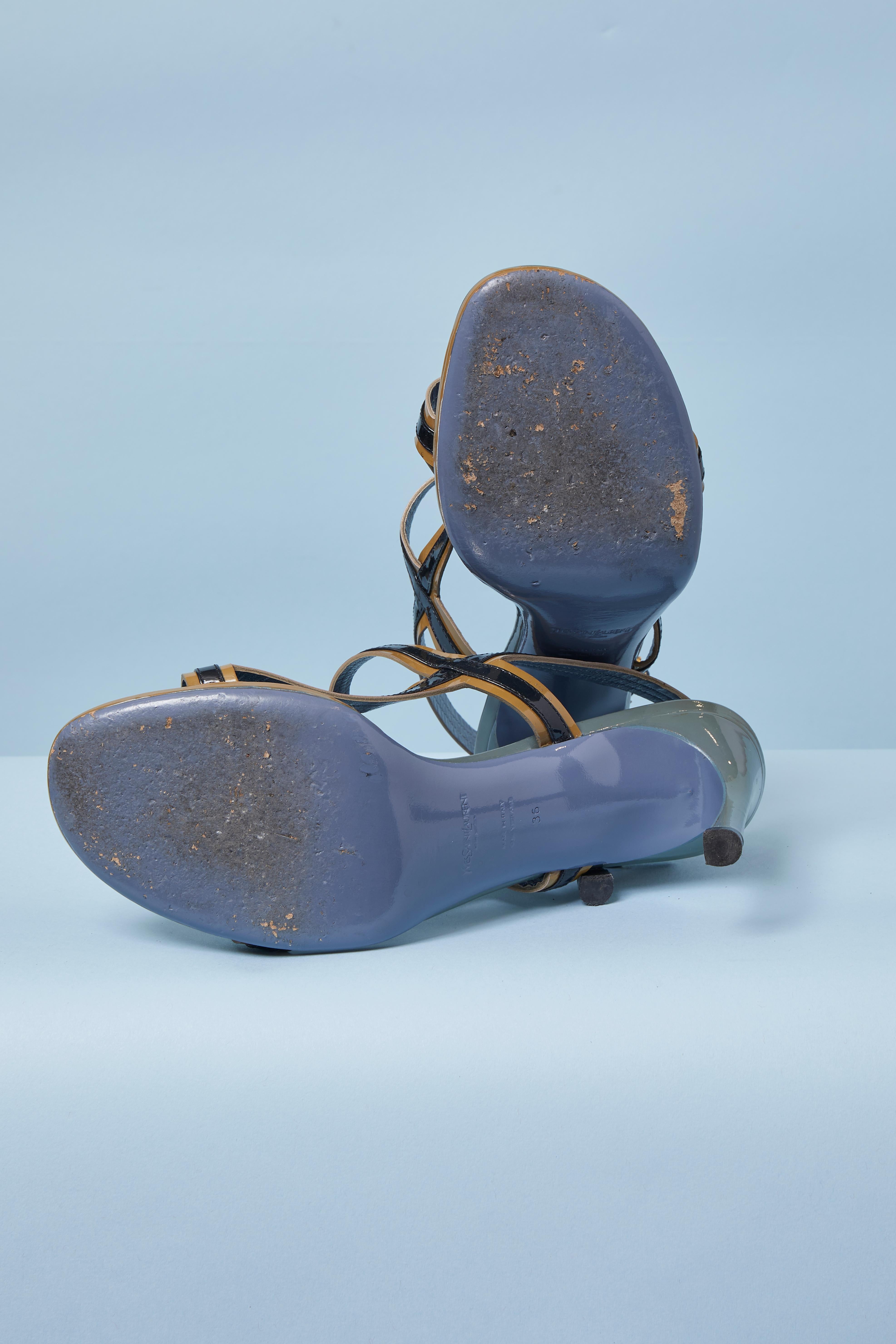 Donna Sandali in vernice Yves Saint Laurent in vendita