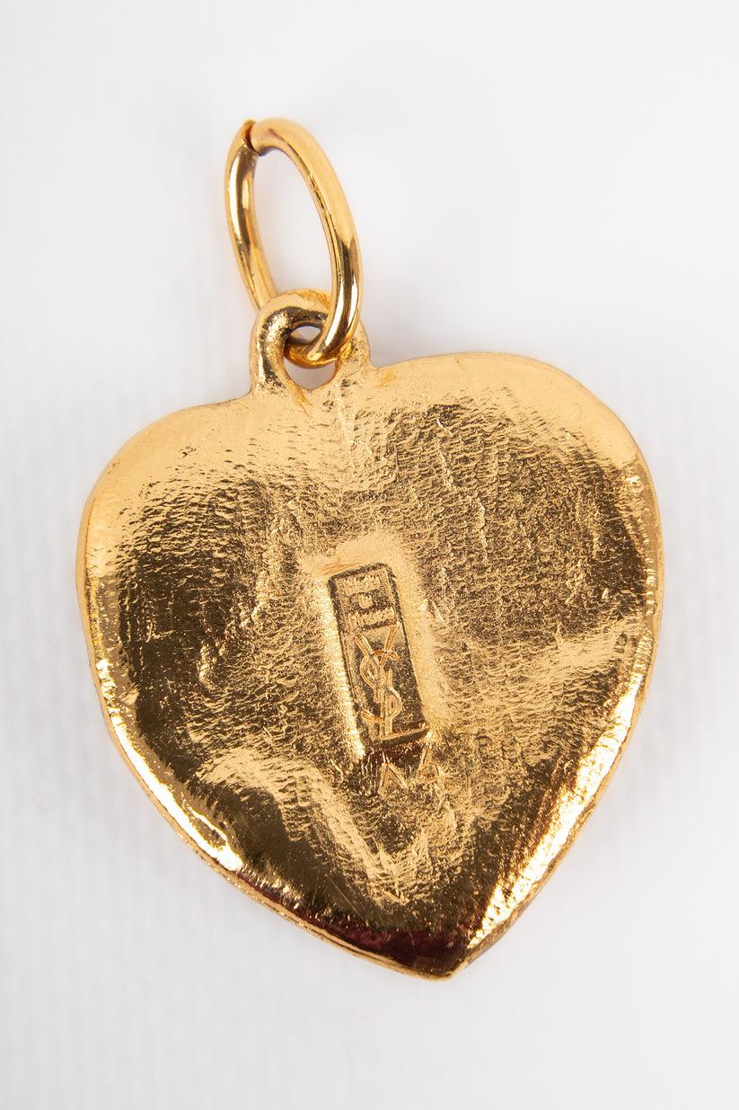 Women's Yves Saint Laurent Pendant in Golden Metal For Sale