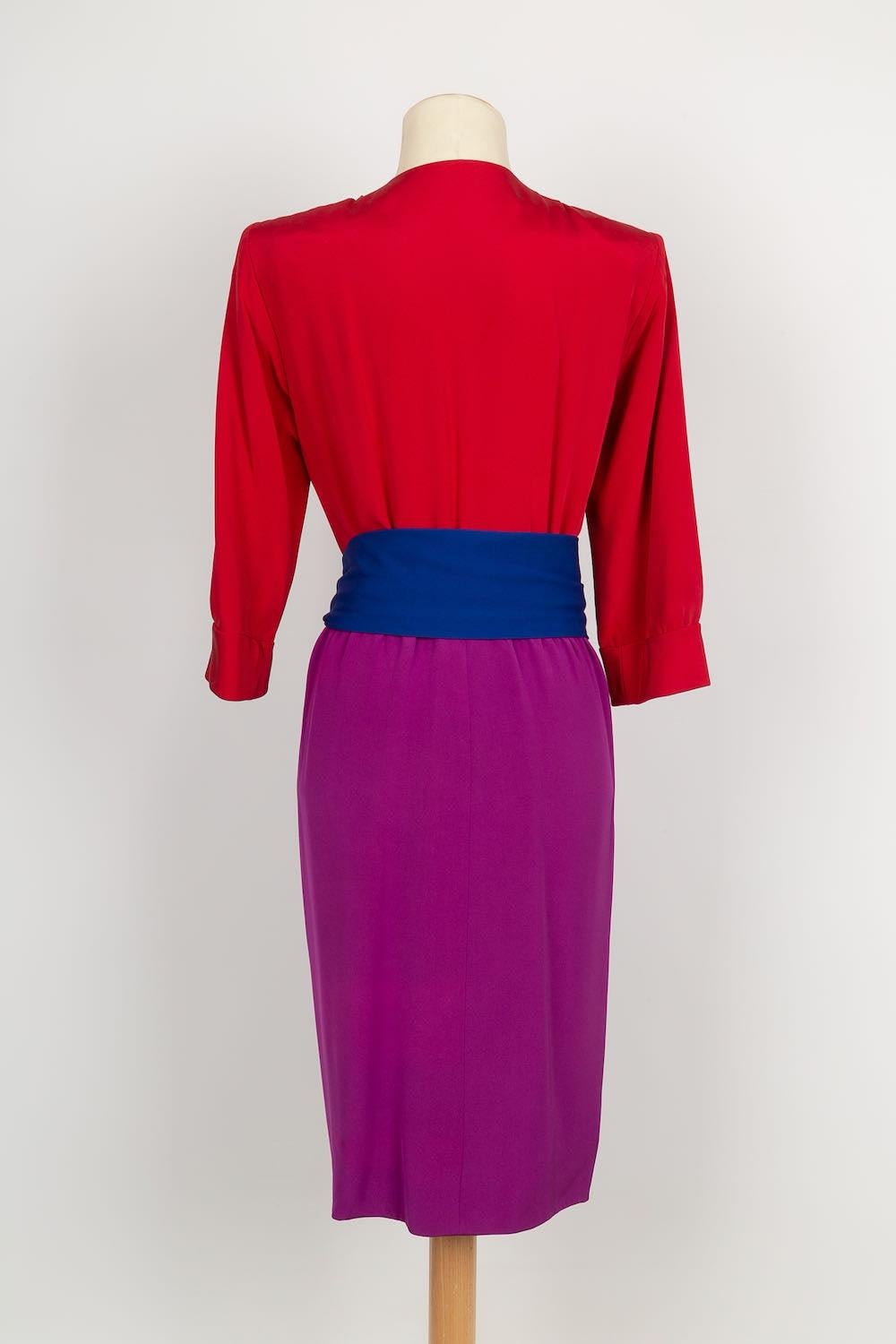 Yves Saint Laurent Purple and Red Silk Haute Couture Dress with Blue Silk Belt In Excellent Condition In SAINT-OUEN-SUR-SEINE, FR