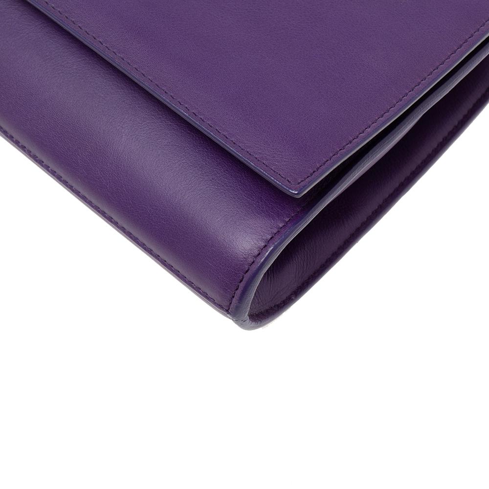 Yves Saint Laurent Purple Leather Y-Ligne Clutch In Good Condition In Dubai, Al Qouz 2