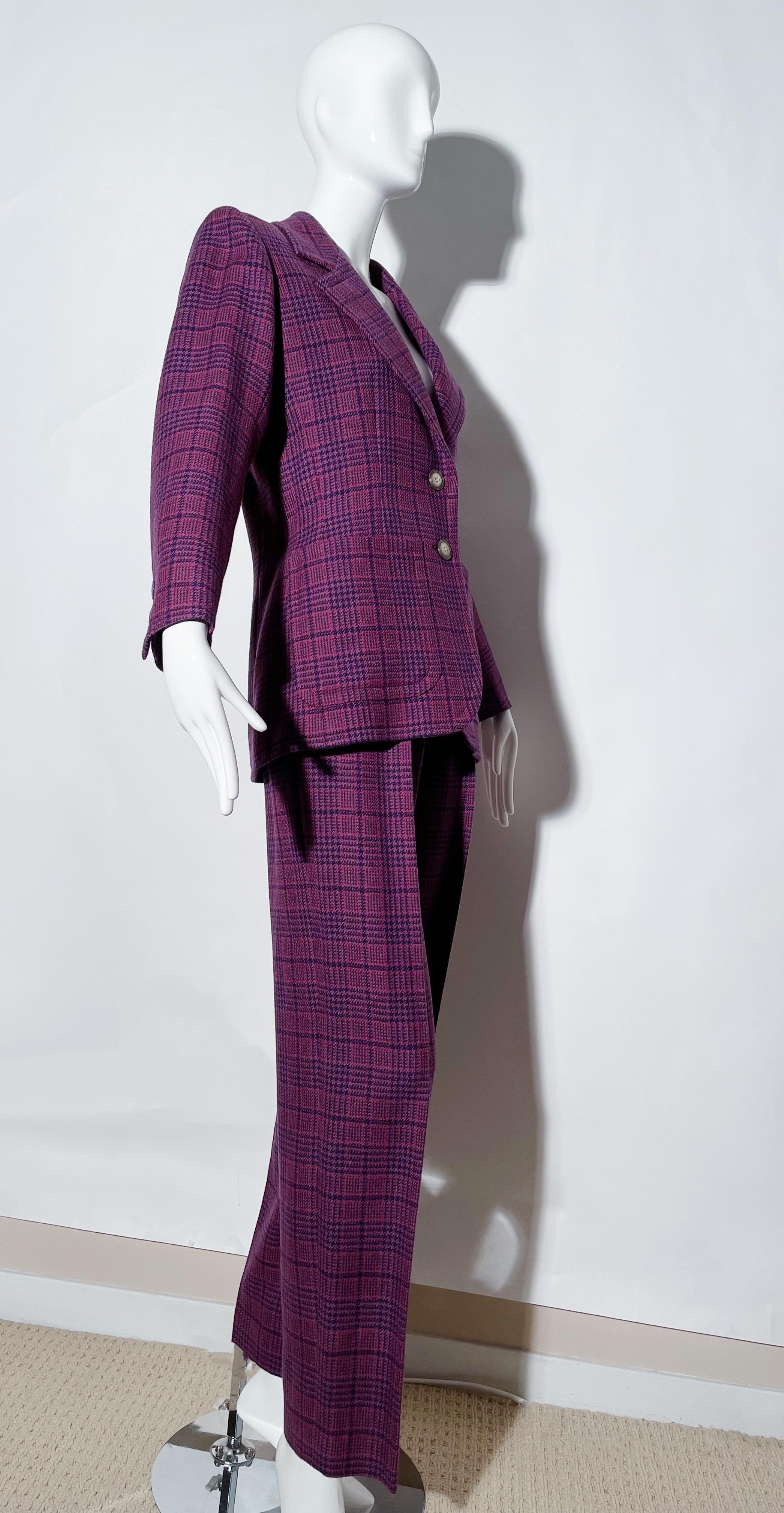 Violet Yves Saint Laurent - Costume pantalon à carreaux violet  en vente