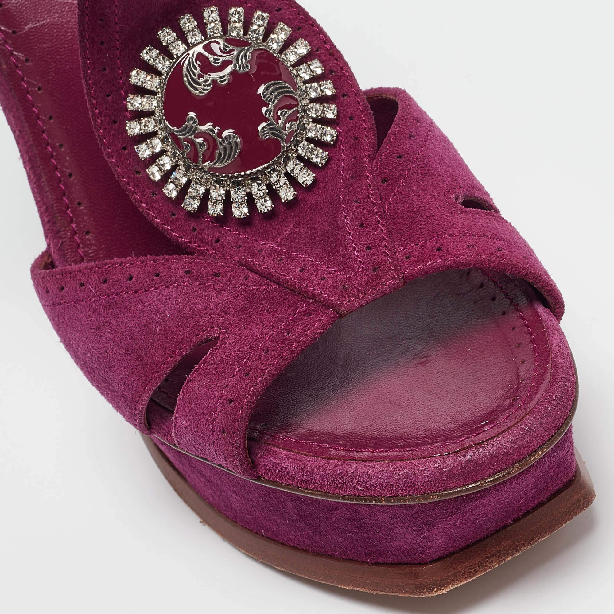 Yves Saint Laurent - Sandales à plateforme en daim violet avec boucle et bride à la cheville, taille 40 en vente 2