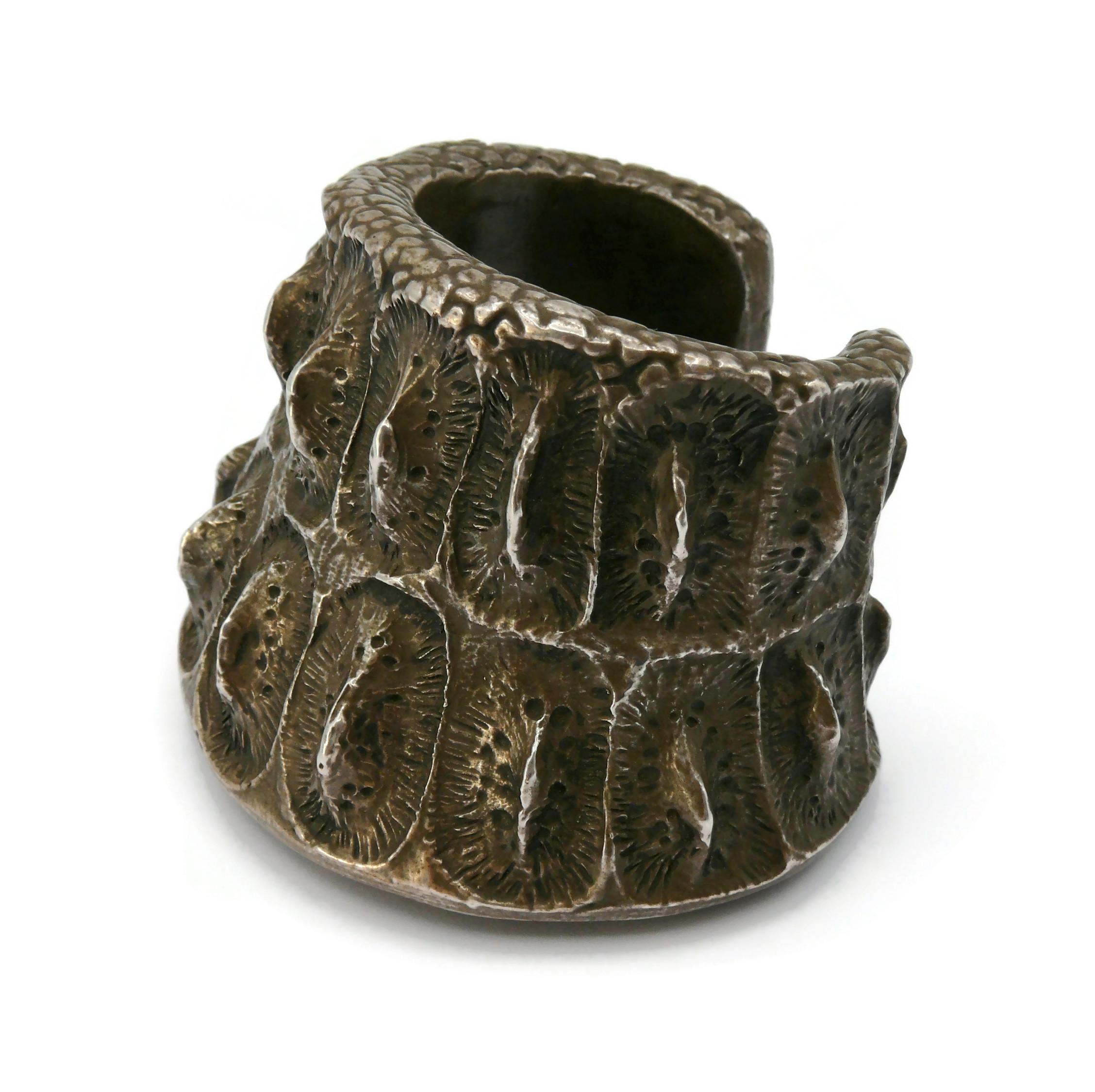 YVES SAINT LAURENT Rare Vintage Antiqued Silver Tone Croc Embossed Cuff Bracelet In Good Condition For Sale In Nice, FR