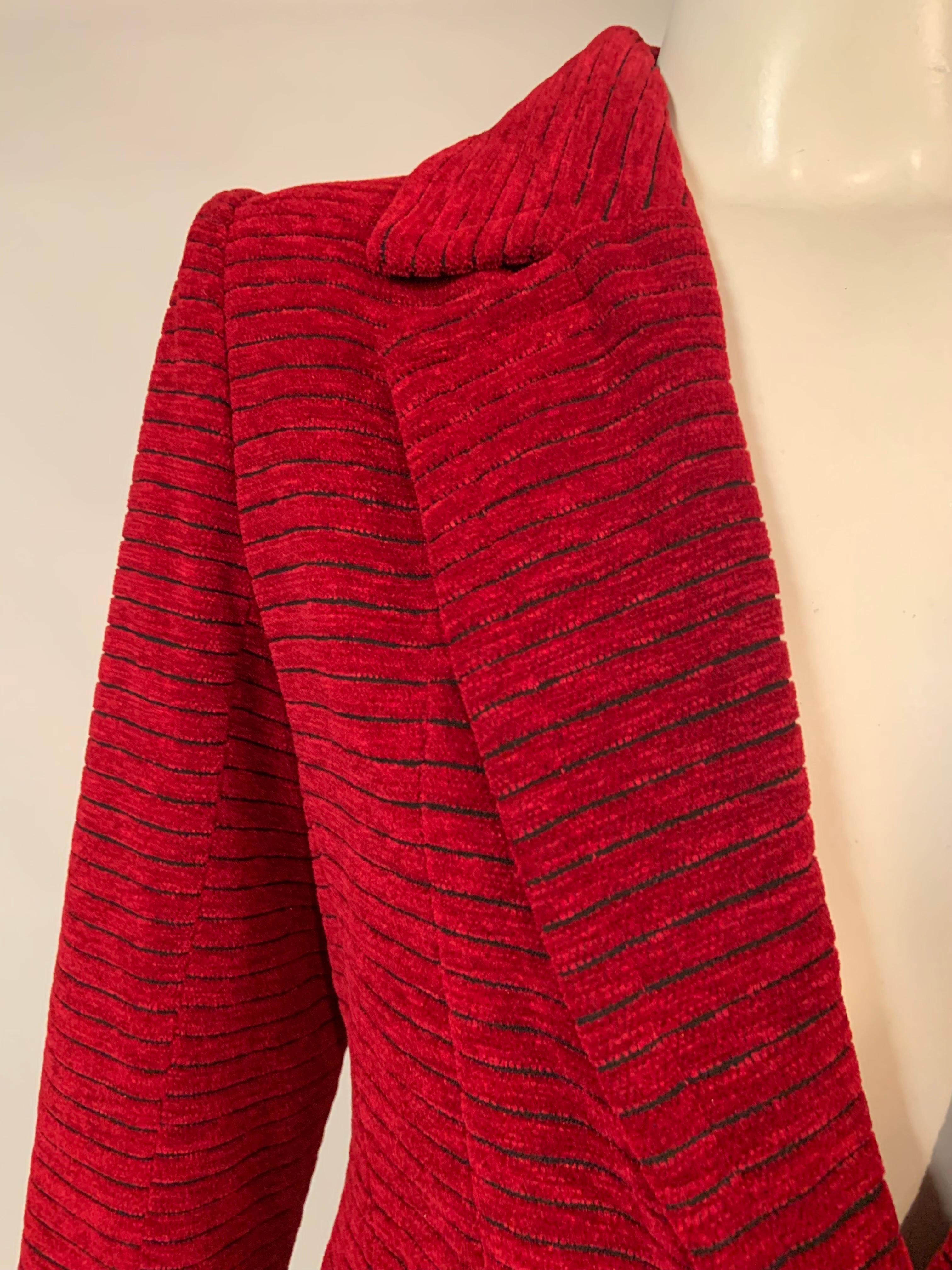 Donna Yves Saint Laurent - Giacca di velluto rosso lampone con taglio nero in vendita