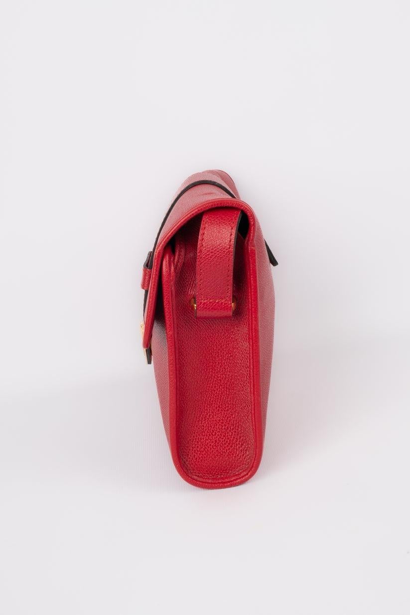 Sac en cuir rouge Yves Saint Laurent Excellent état - En vente à SAINT-OUEN-SUR-SEINE, FR
