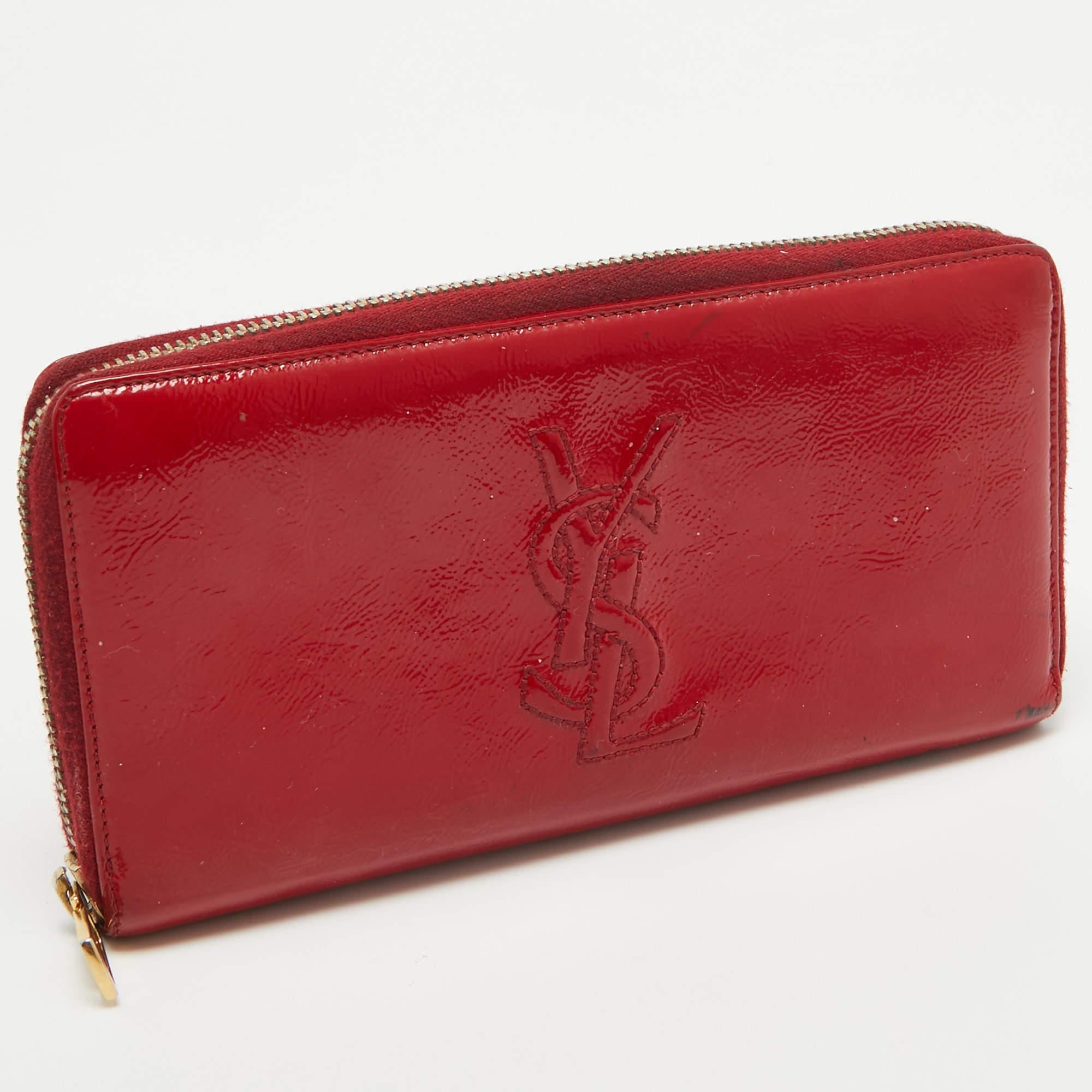 Yves Saint Laurent Red Patent Leather Belle De Jour Wallet In Fair Condition In Dubai, Al Qouz 2