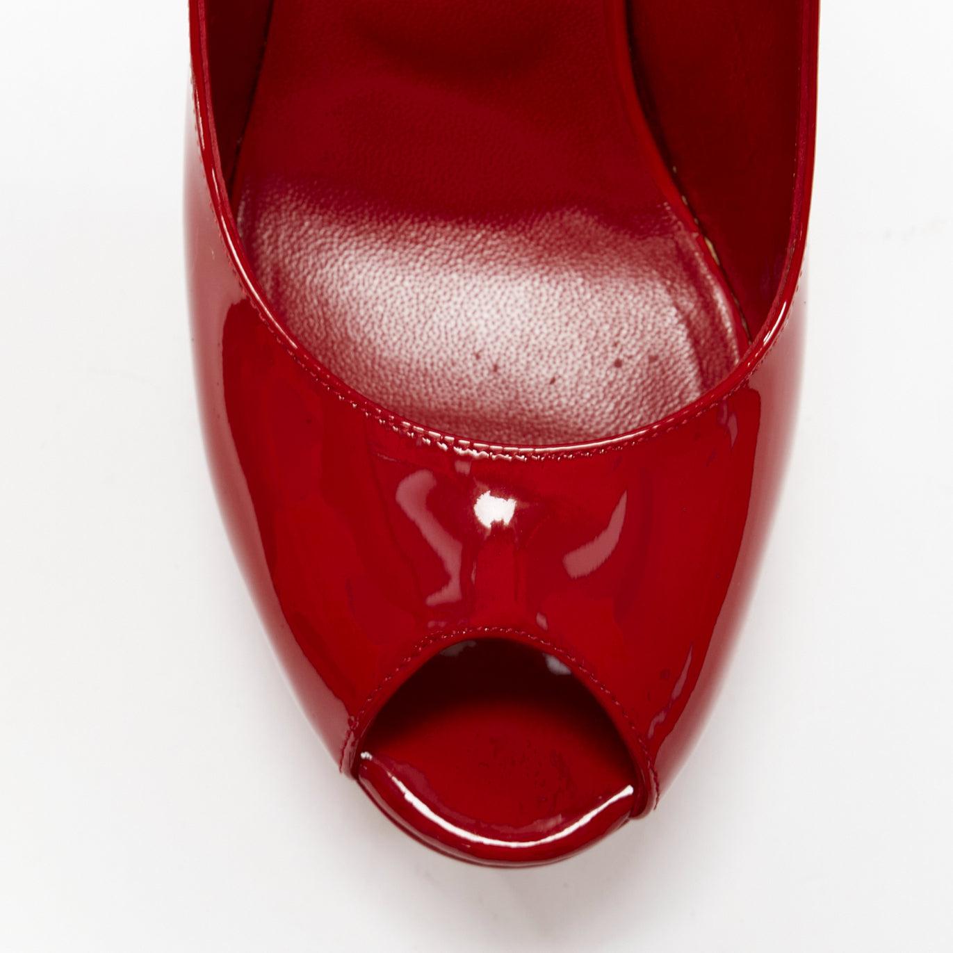 Yves SAINT LAURENT vernis rouge peep toe platform slingback heels EU36.5 en vente 2