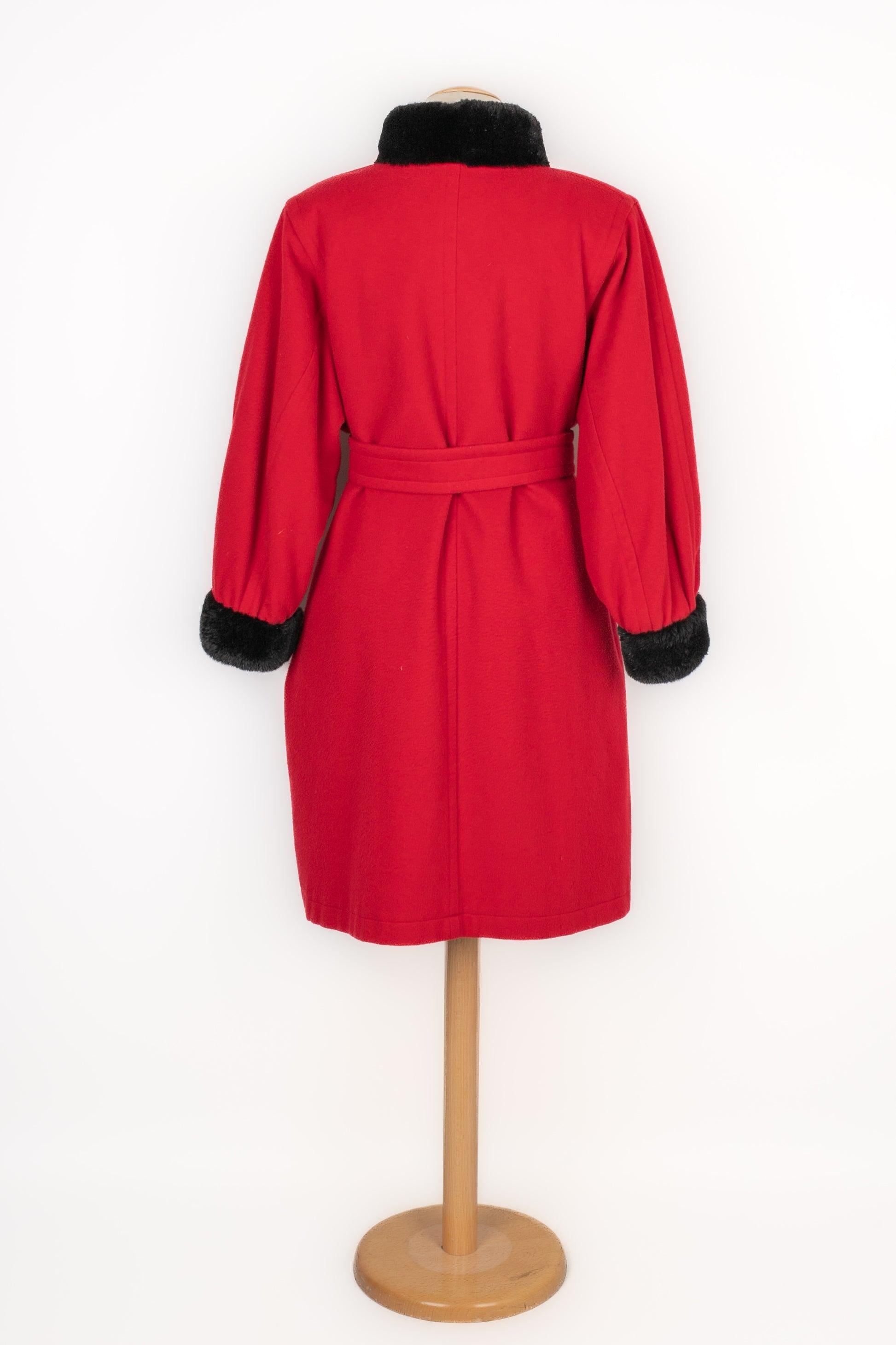 Rosso Yves Saint Laurent Cappotto in lana rosso in vendita