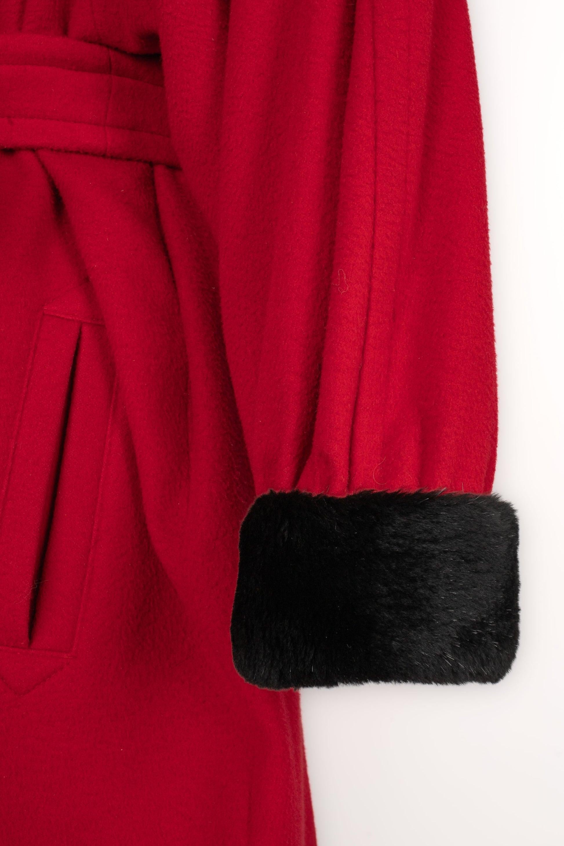 Donna Yves Saint Laurent Cappotto in lana rosso in vendita