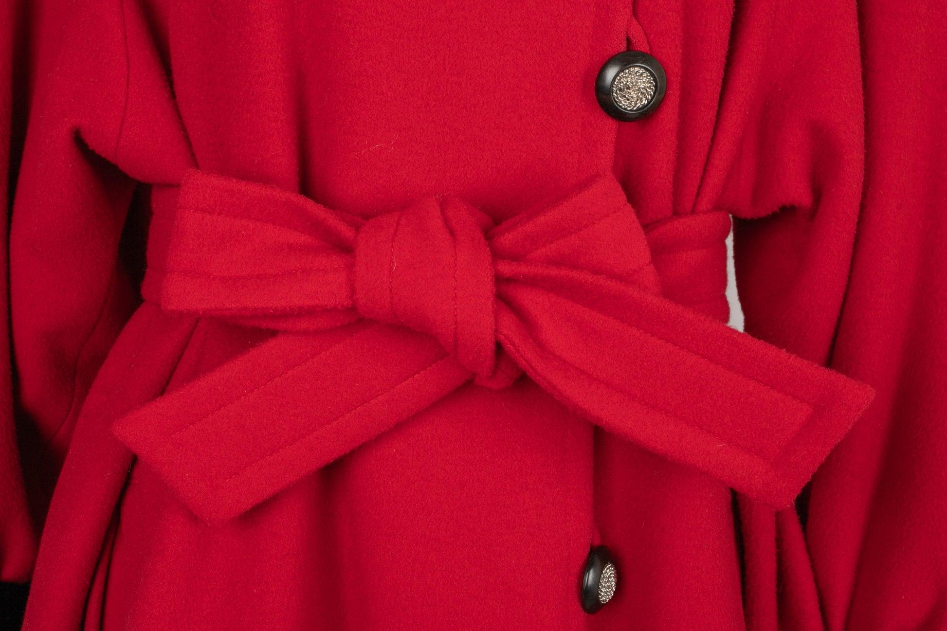 Yves Saint Laurent Cappotto in lana rosso in vendita 3