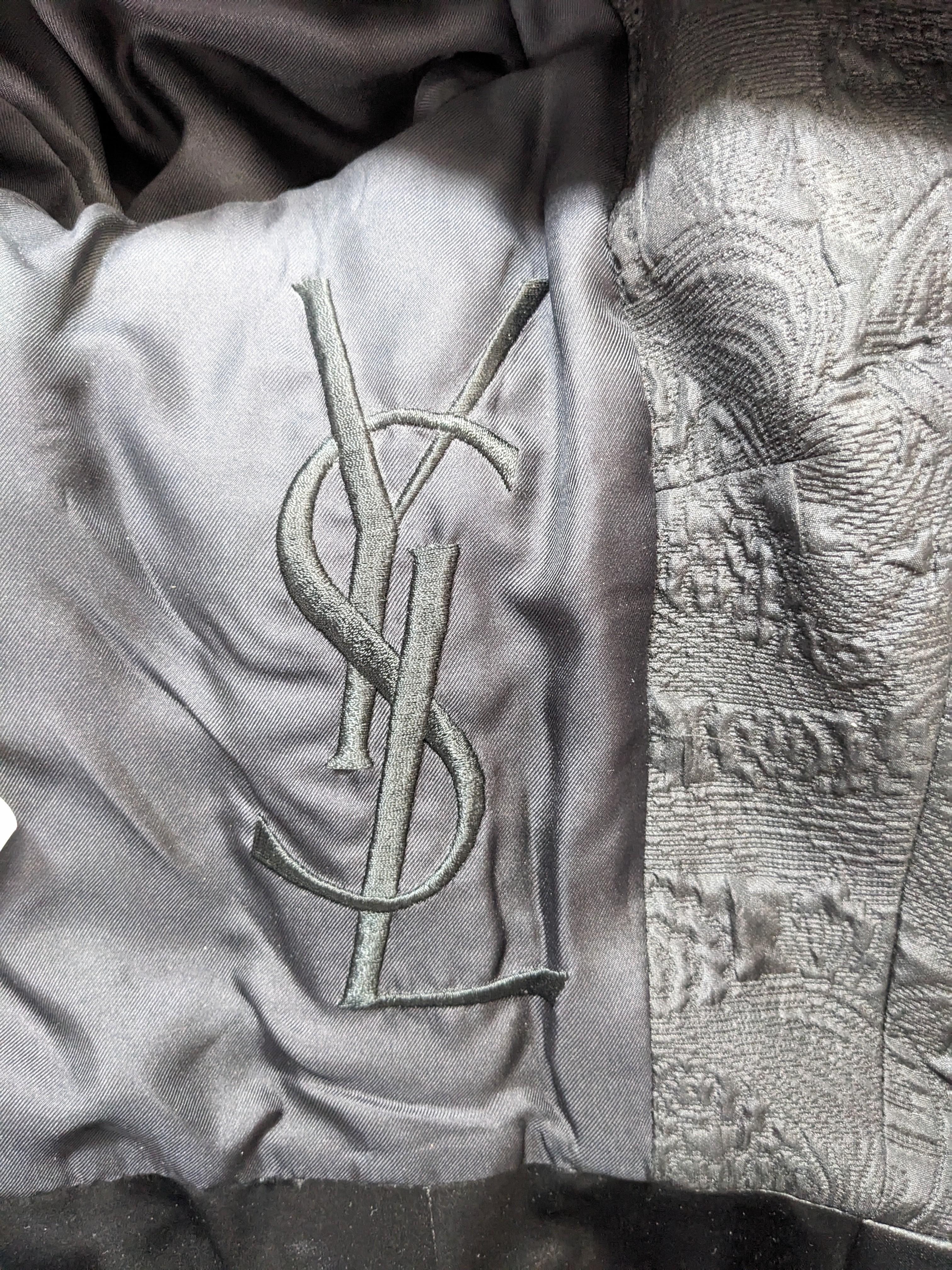 Costume de la collection chinoise Yves Saint Laurent RG par Tom Ford, A/H 2004 en vente 7