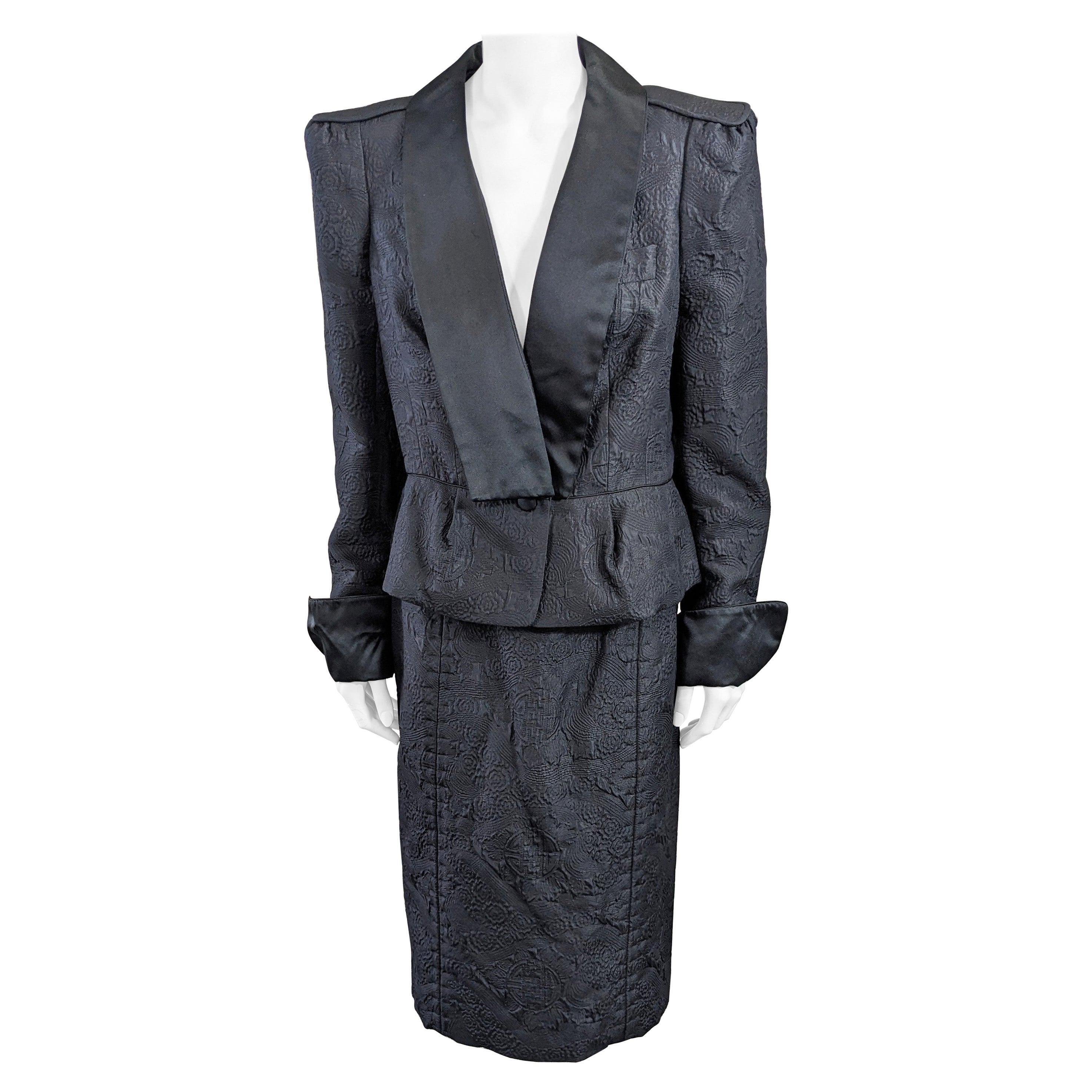 Costume de la collection chinoise Yves Saint Laurent RG par Tom Ford, A/H 2004