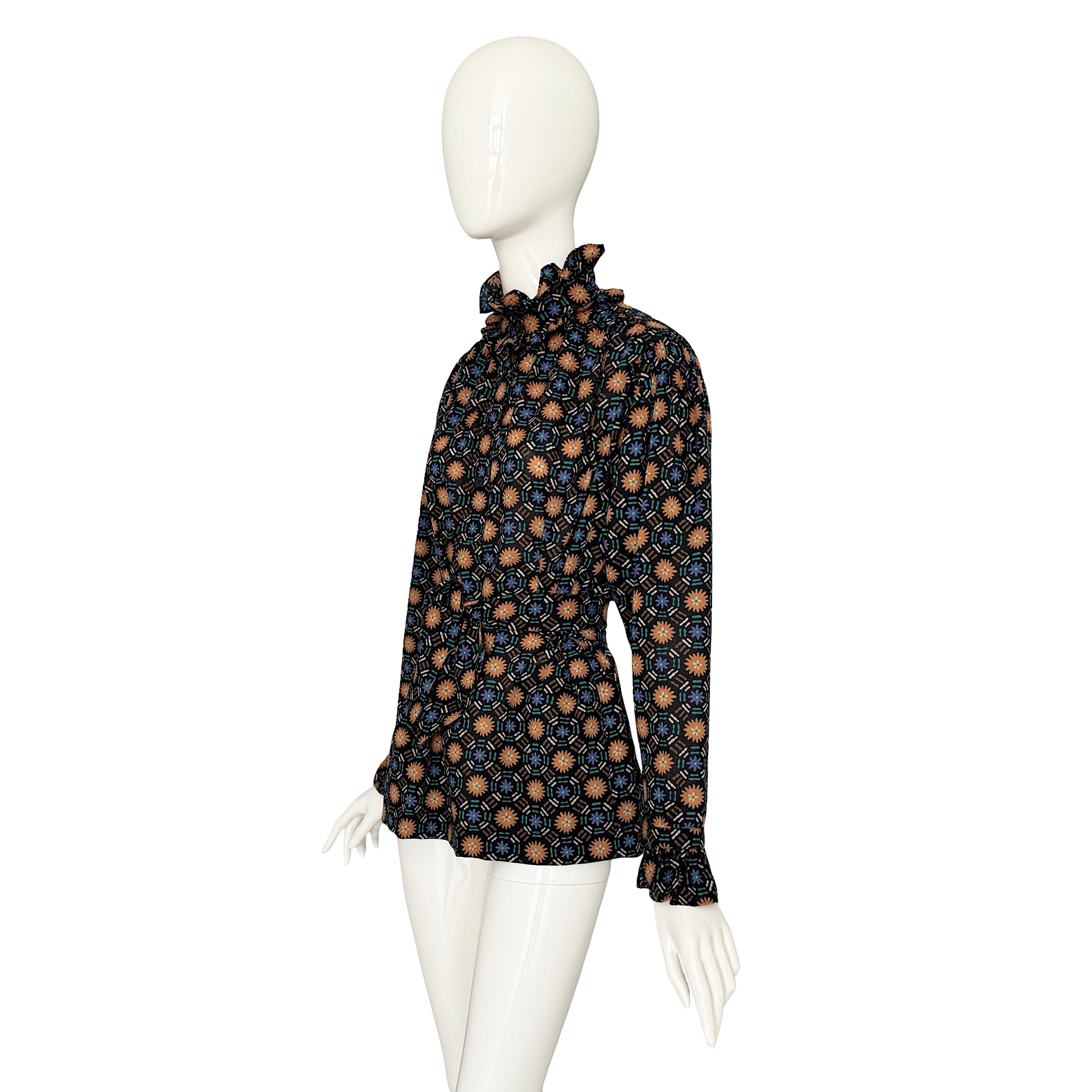 Yves Saint Laurent Rive Gauche 1970s stile russo, tunica e sciarpa in lana. in vendita 4