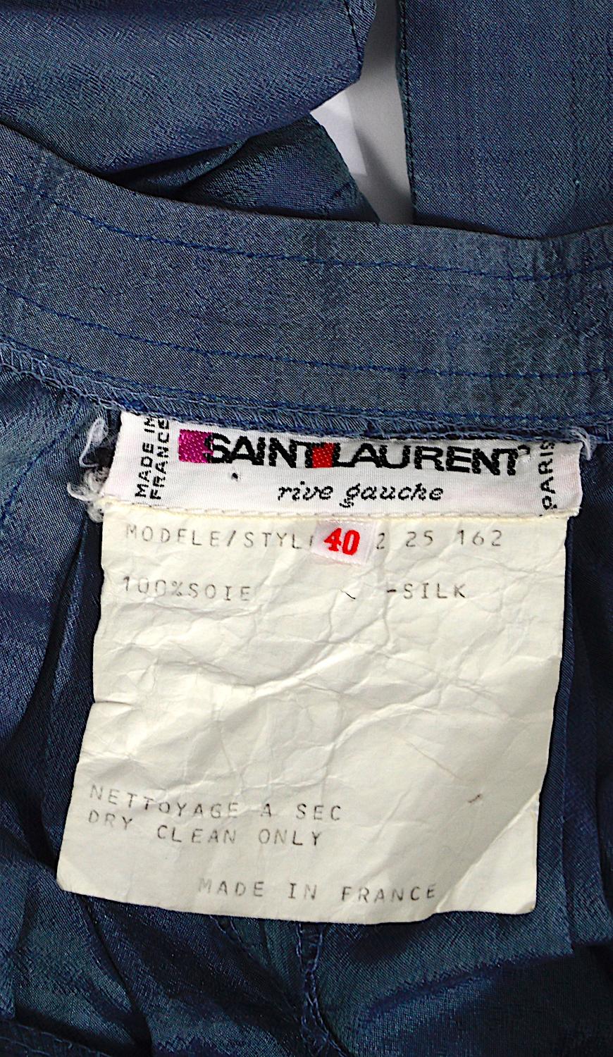 Pantalon harem vintage Yves Saint Laurent « rive gauche » en soie bleue, années 1970  en vente 9