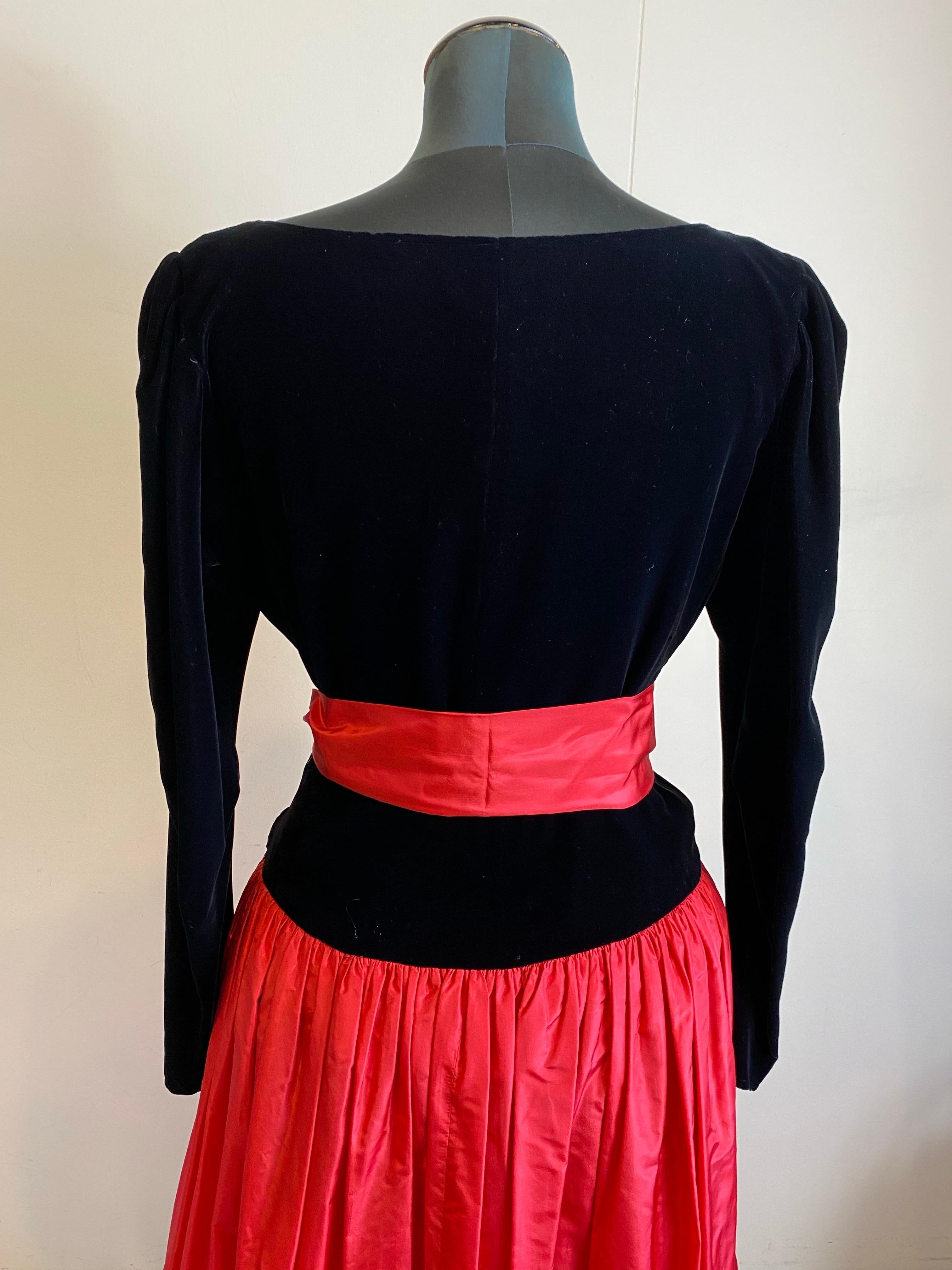 Yves Saint Laurent Rive Gauche 1981 Set Top e Gonna in vendita 1