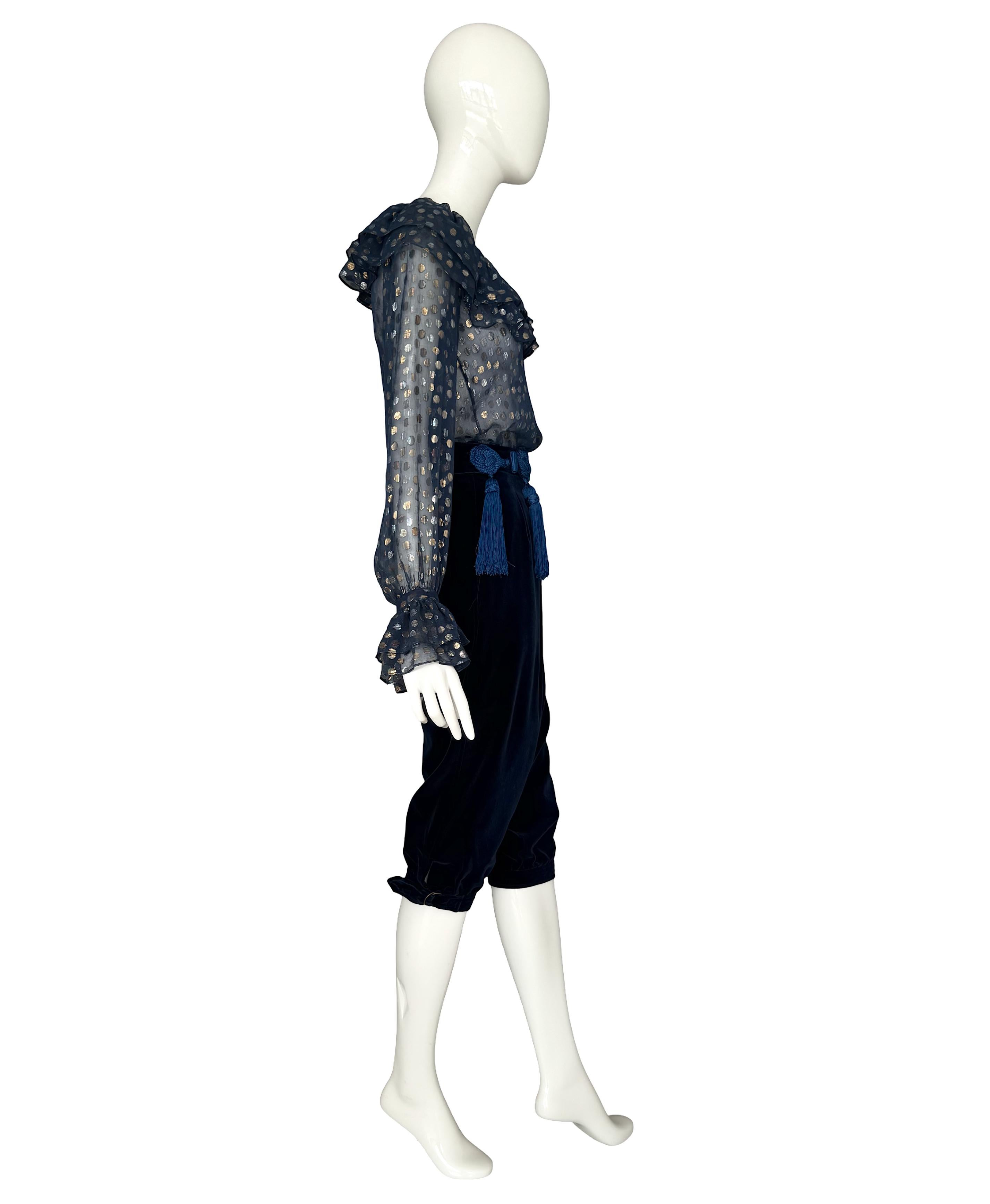 Yves Saint Laurent Rive Gauche Blusa de gasa azul años 70 y Pantalón de terciopelo azul Negro en venta