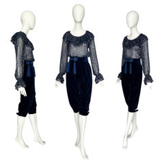Yves Saint Laurent Rive Gauche Blusa de gasa azul años 70 y Pantalón de terciopelo azul