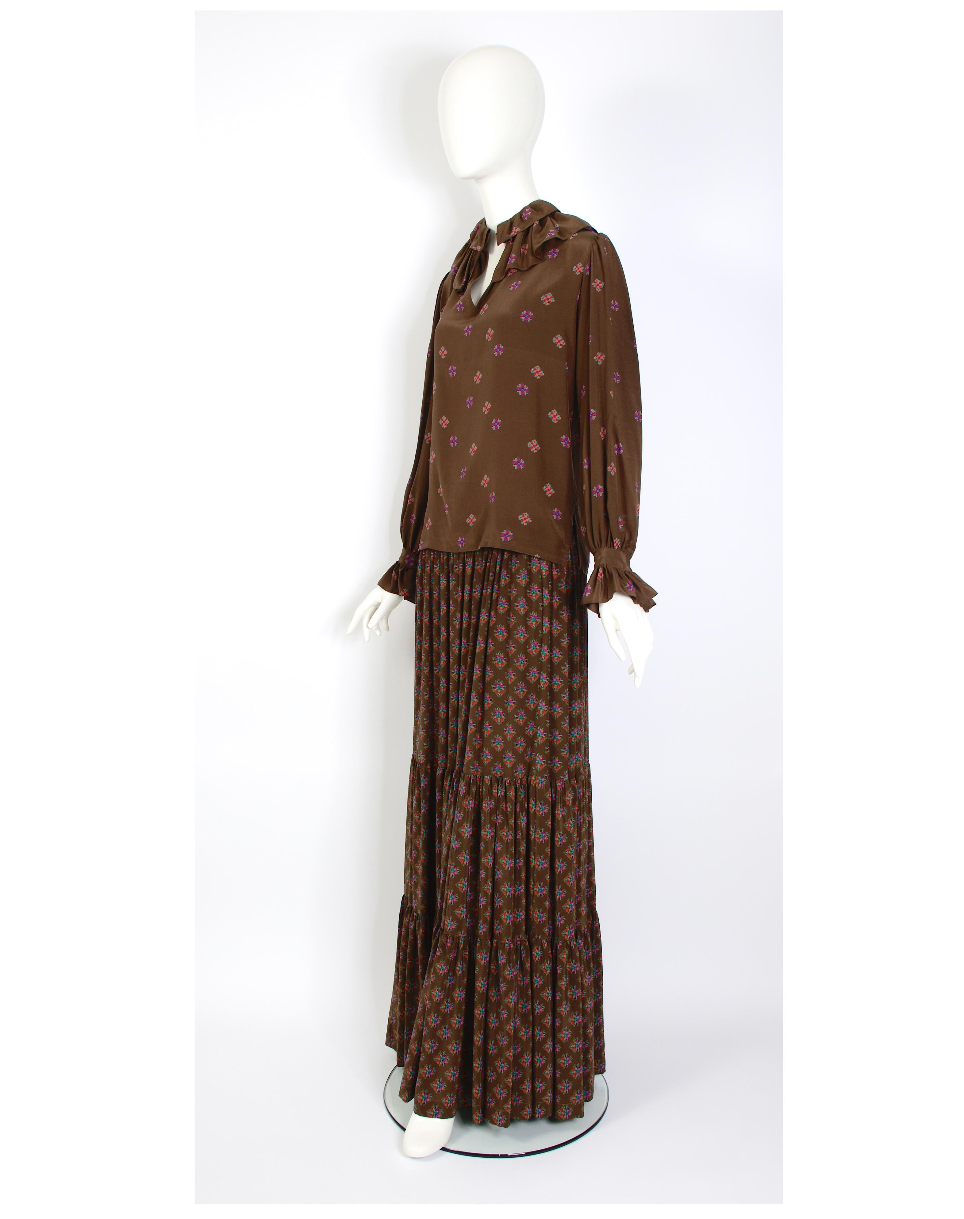 Yves Saint Laurent rive gauche 70s vintage brown silk crepe floral set  For Sale 4