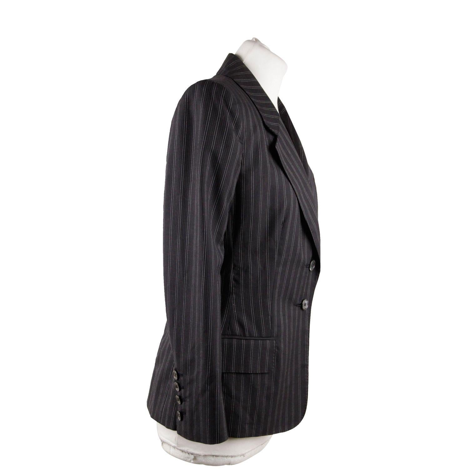 Yves Saint Laurent Rive Gauche Black Pinstriped Blazer Jacket Size 38 In Excellent Condition In Rome, Rome