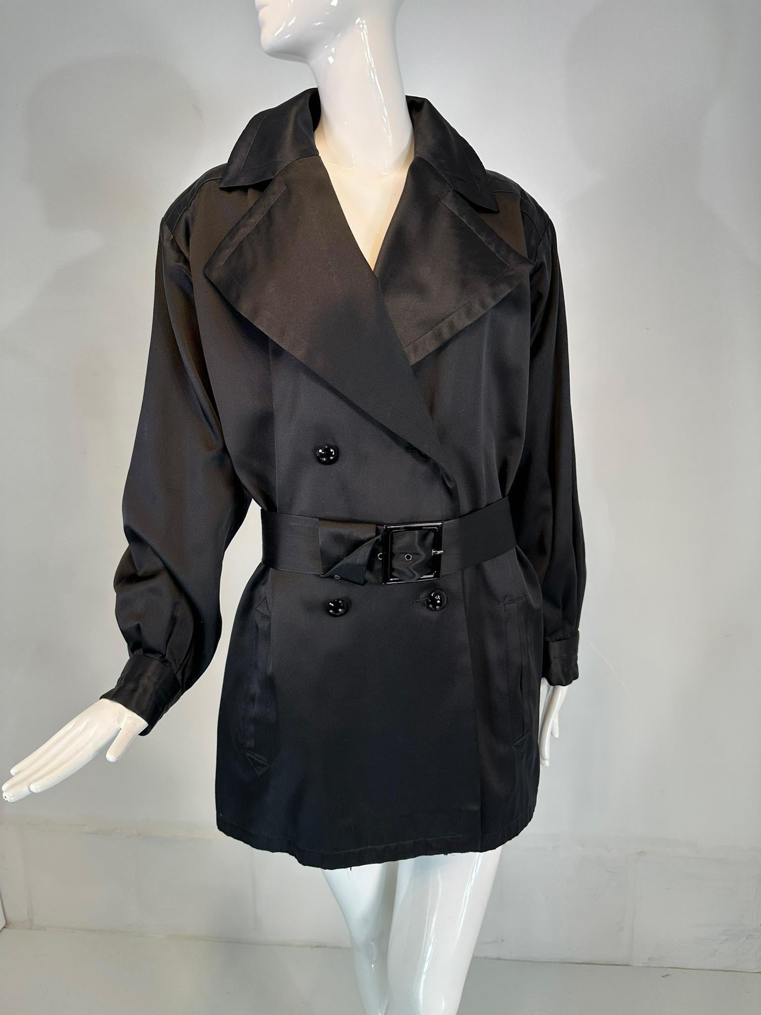 Yves Saint Laurent Rive Gauche Veste de soirée ceinturée à large revers en satin noir 1990 en vente 9