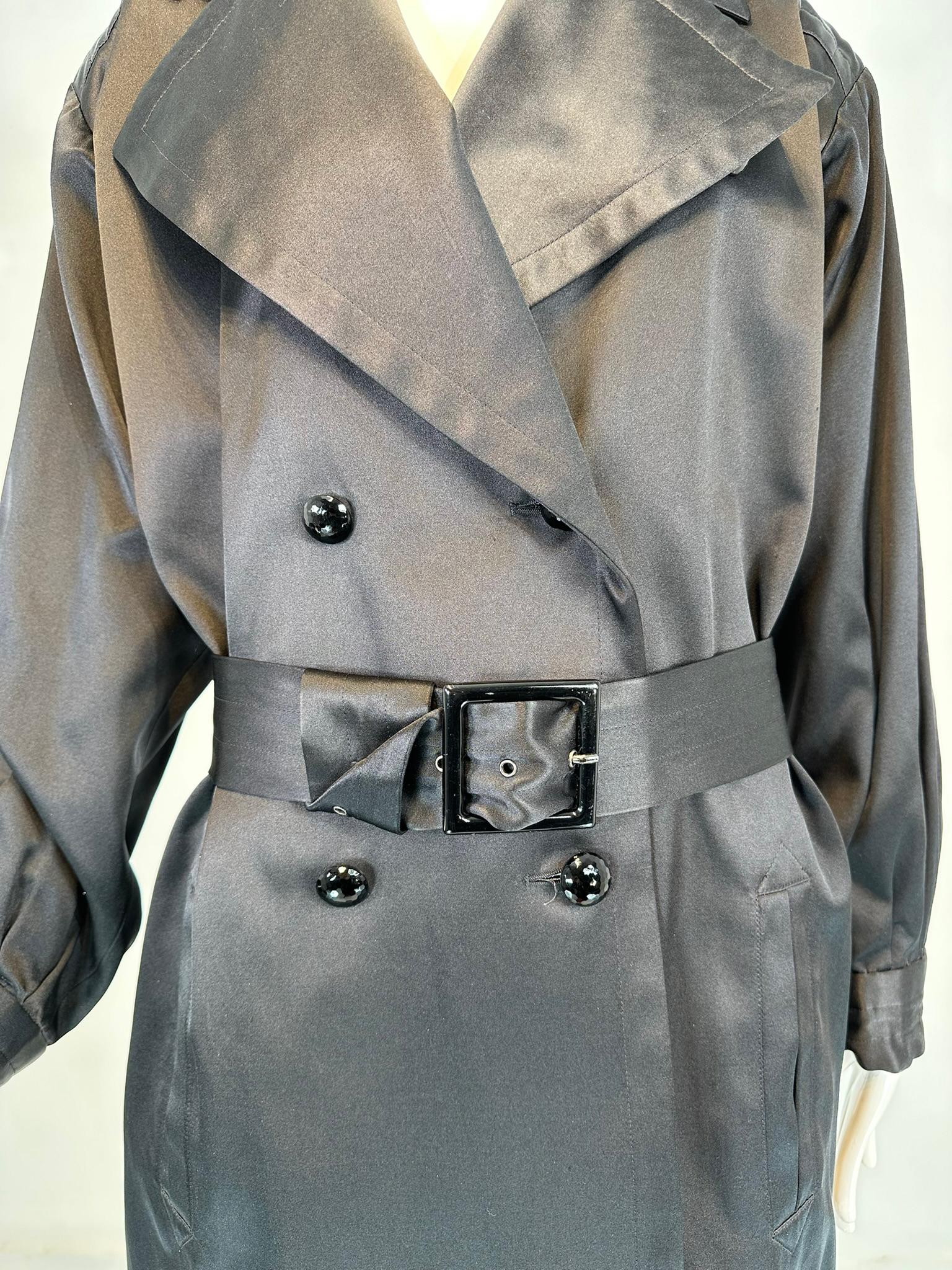 Yves Saint Laurent Rive Gauche Veste de soirée ceinturée à large revers en satin noir 1990 en vente 10
