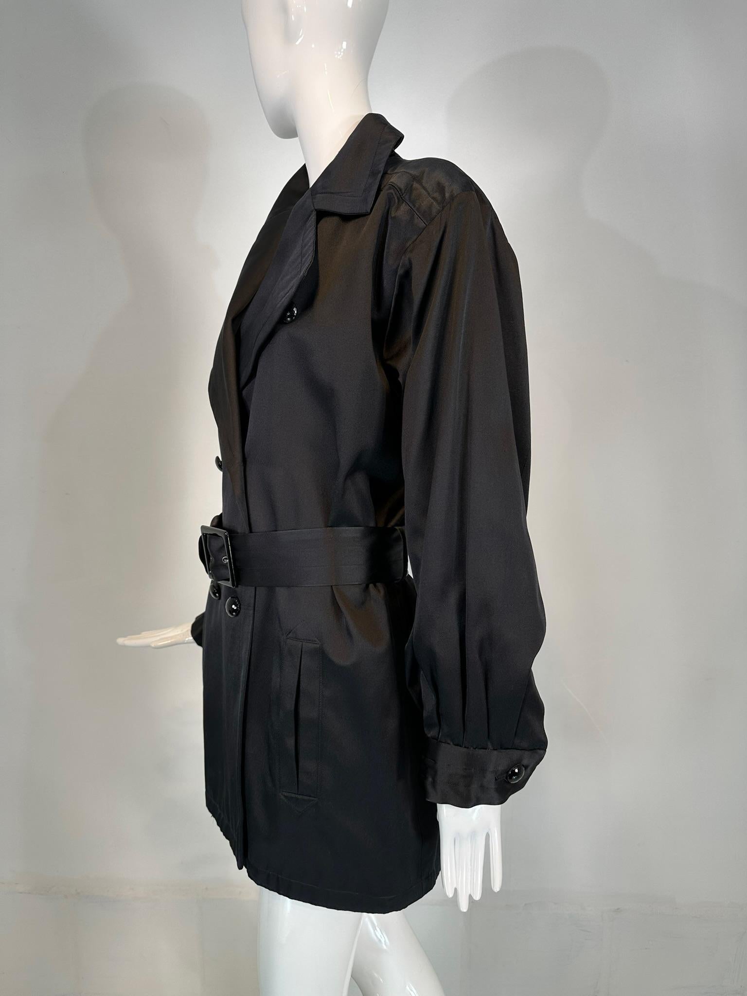 Yves Saint Laurent Rive Gauche Veste de soirée ceinturée à large revers en satin noir 1990 Bon état - En vente à West Palm Beach, FL