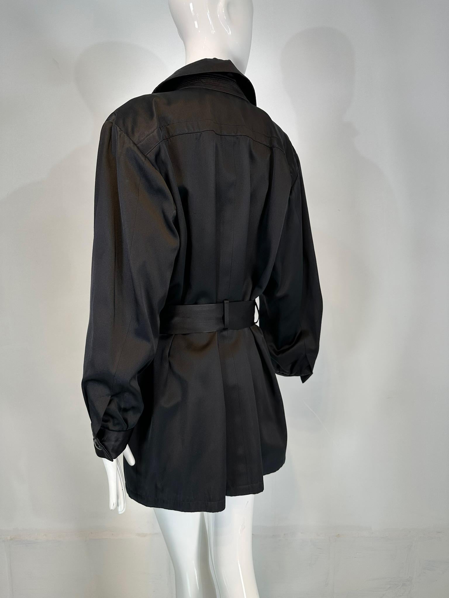Yves Saint Laurent Rive Gauche Veste de soirée ceinturée à large revers en satin noir 1990 en vente 2