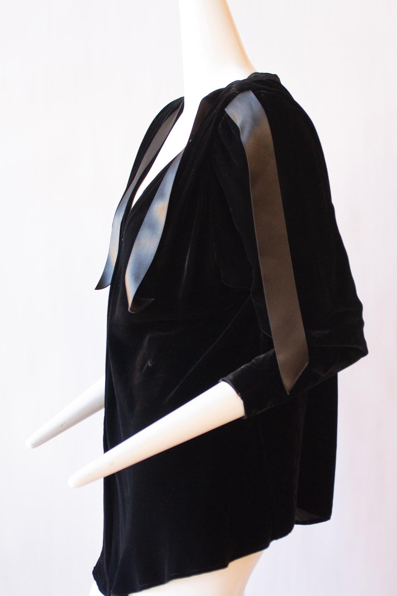 Yves Saint Laurent Rive Gauche Black Velvet Ribbon Capelet In Excellent Condition In Kingston, NY