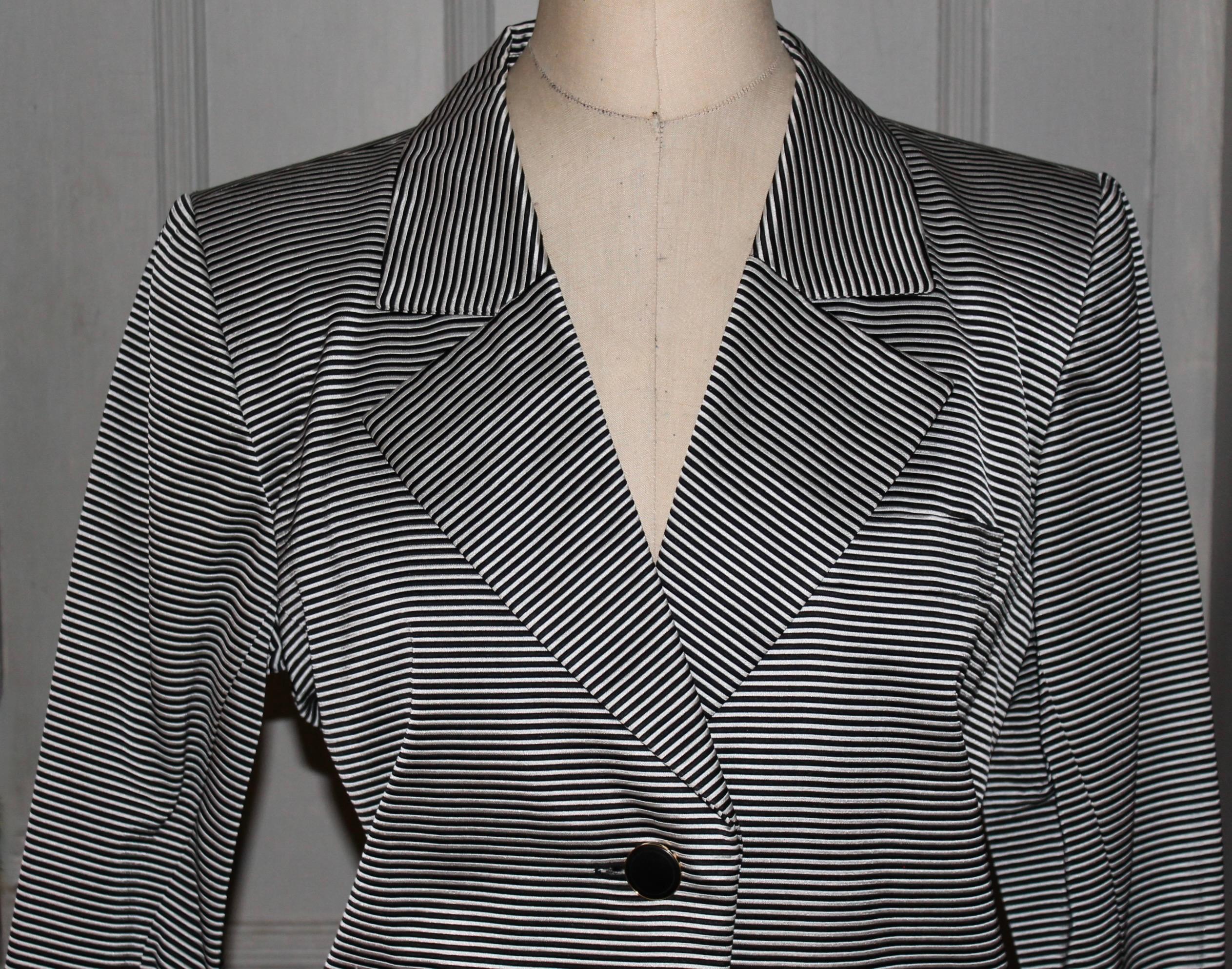 Yves Saint Laurent Rive Gauche - Giacca a righe bianche e nere con spille In condizioni ottime in vendita a Sharon, CT