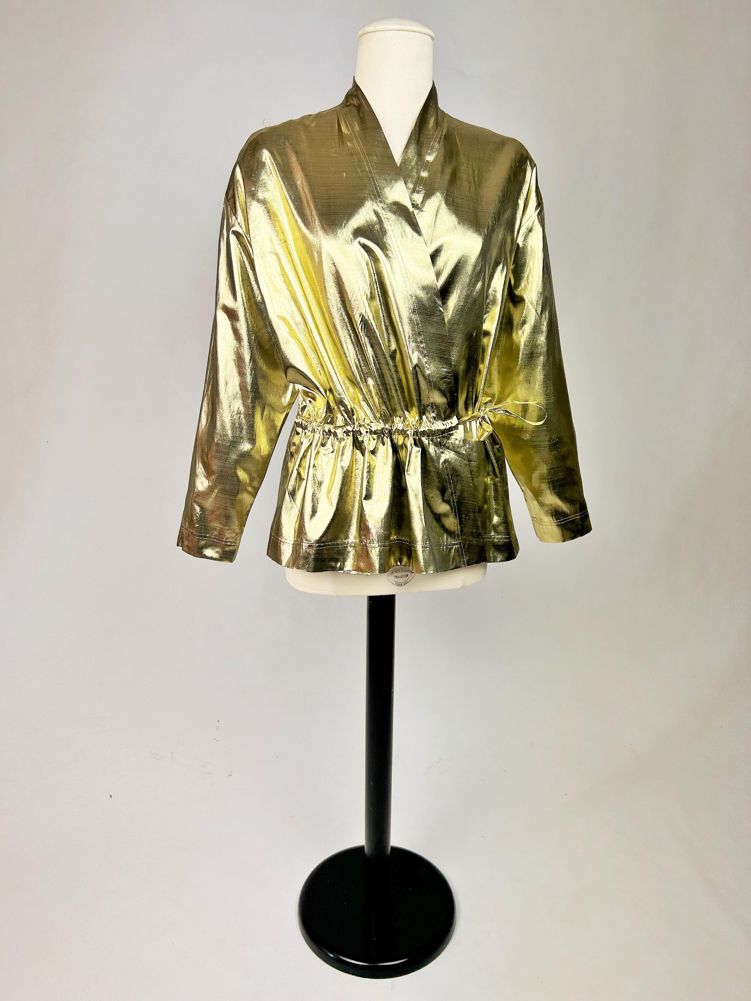 Yves Saint Laurent Rive Gauche Blusa in lamé oro Circa 1990 in vendita 7