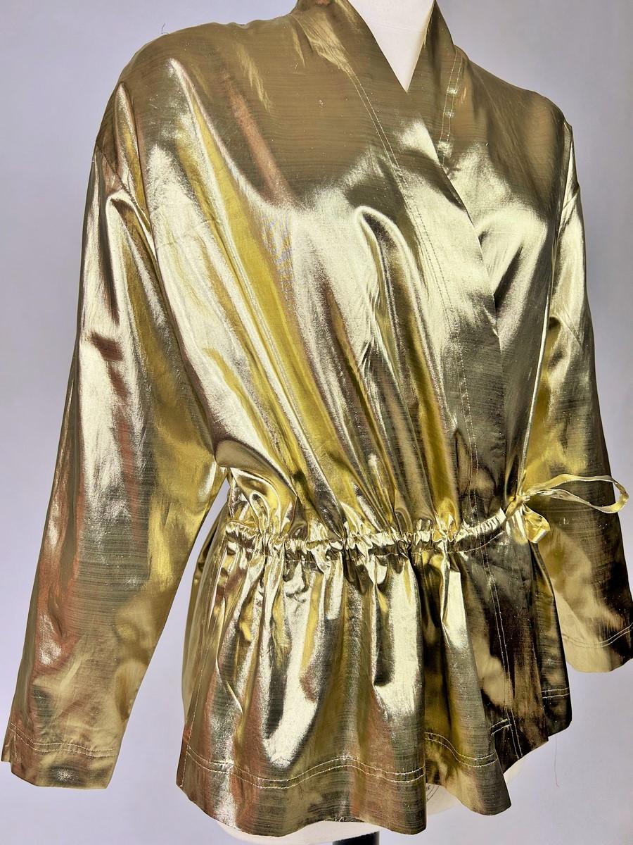Yves Saint Laurent Rive Gauche Blusa in lamé oro Circa 1990 in vendita 10