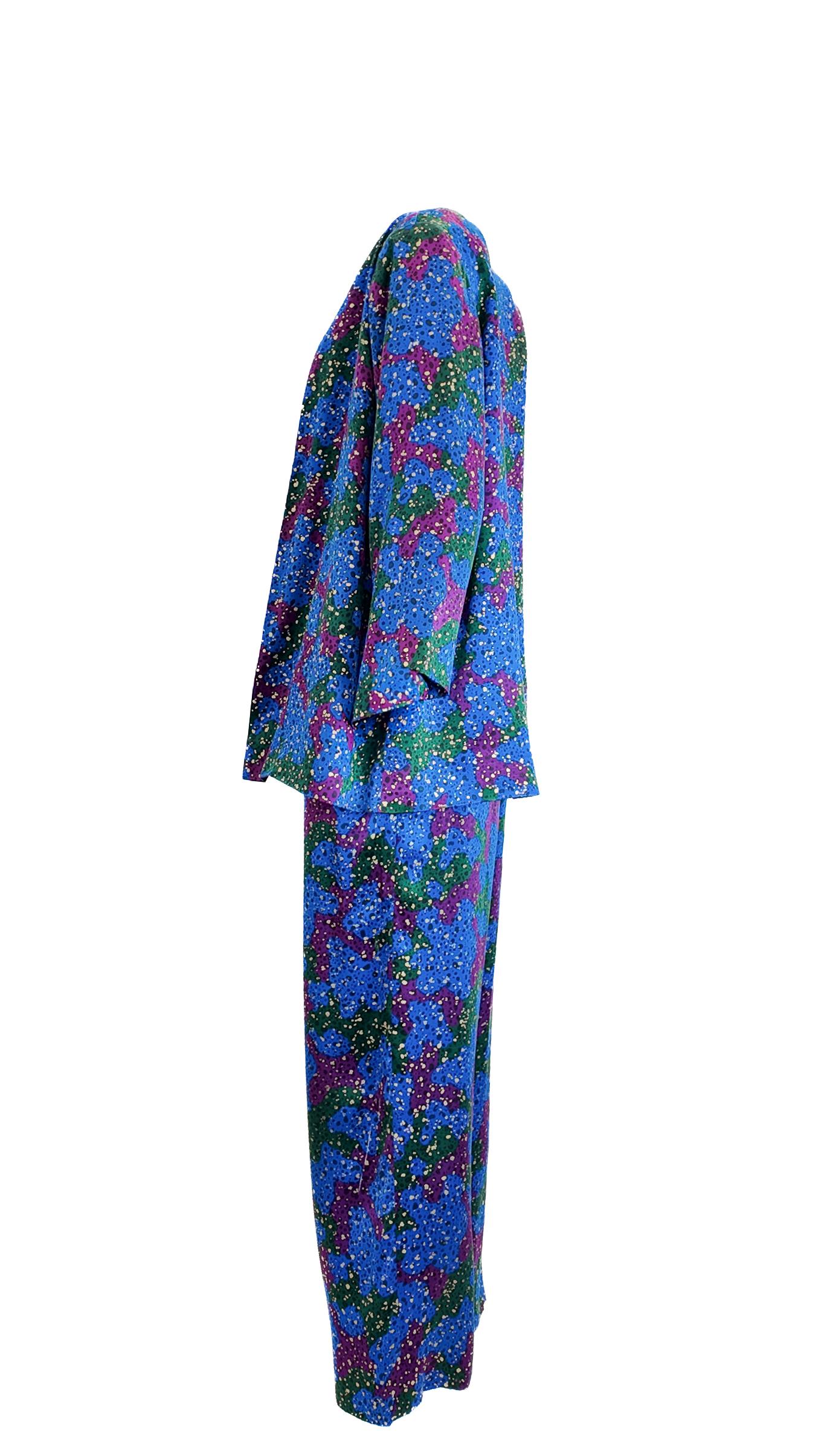 Yves Saint Laurent Rive Gauche Blazer und Hose aus bedruckter Seide in Blau im Zustand „Hervorragend“ im Angebot in Los Angeles, CA