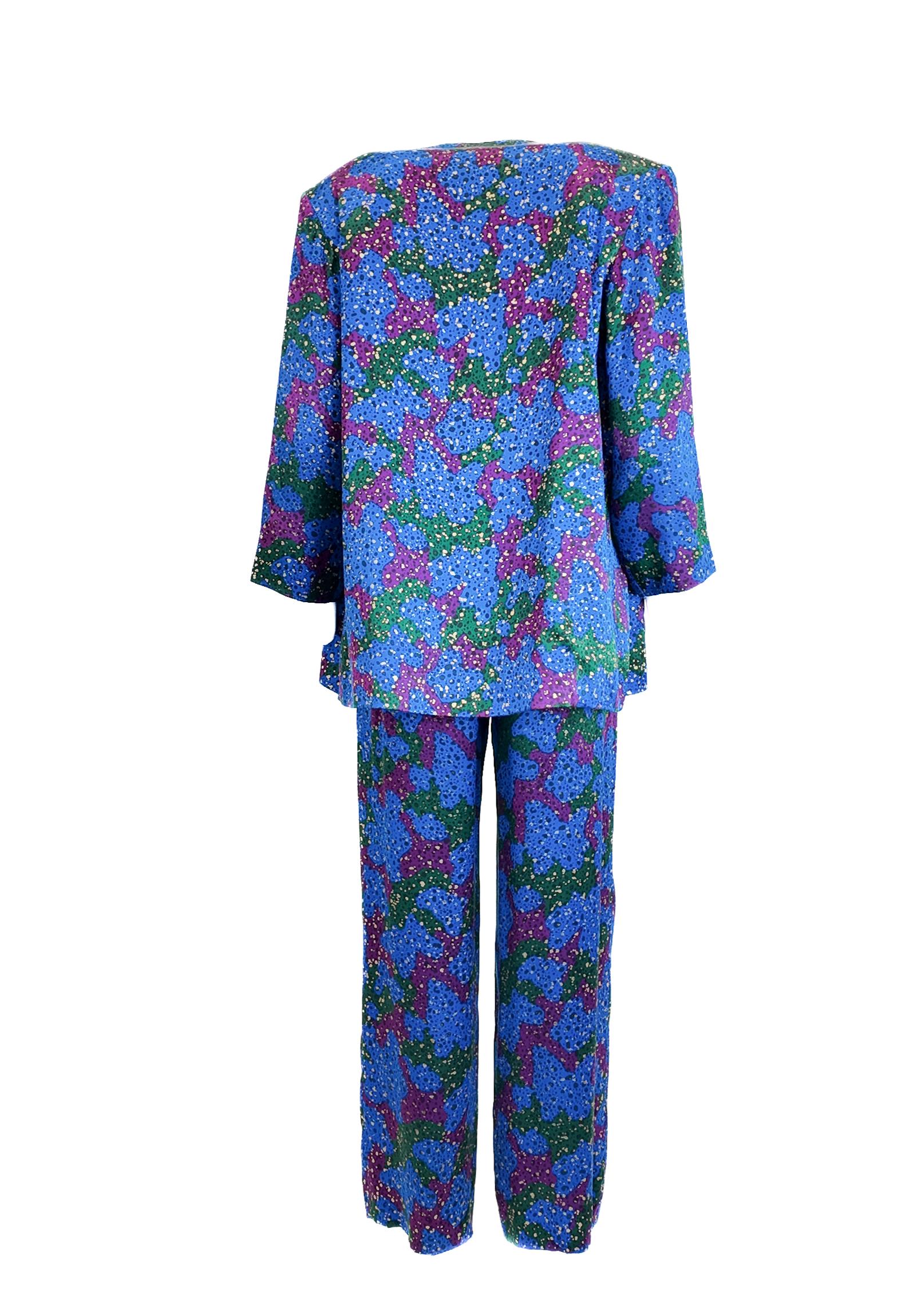 Yves Saint Laurent Rive Gauche Blazer und Hose aus bedruckter Seide in Blau Damen im Angebot