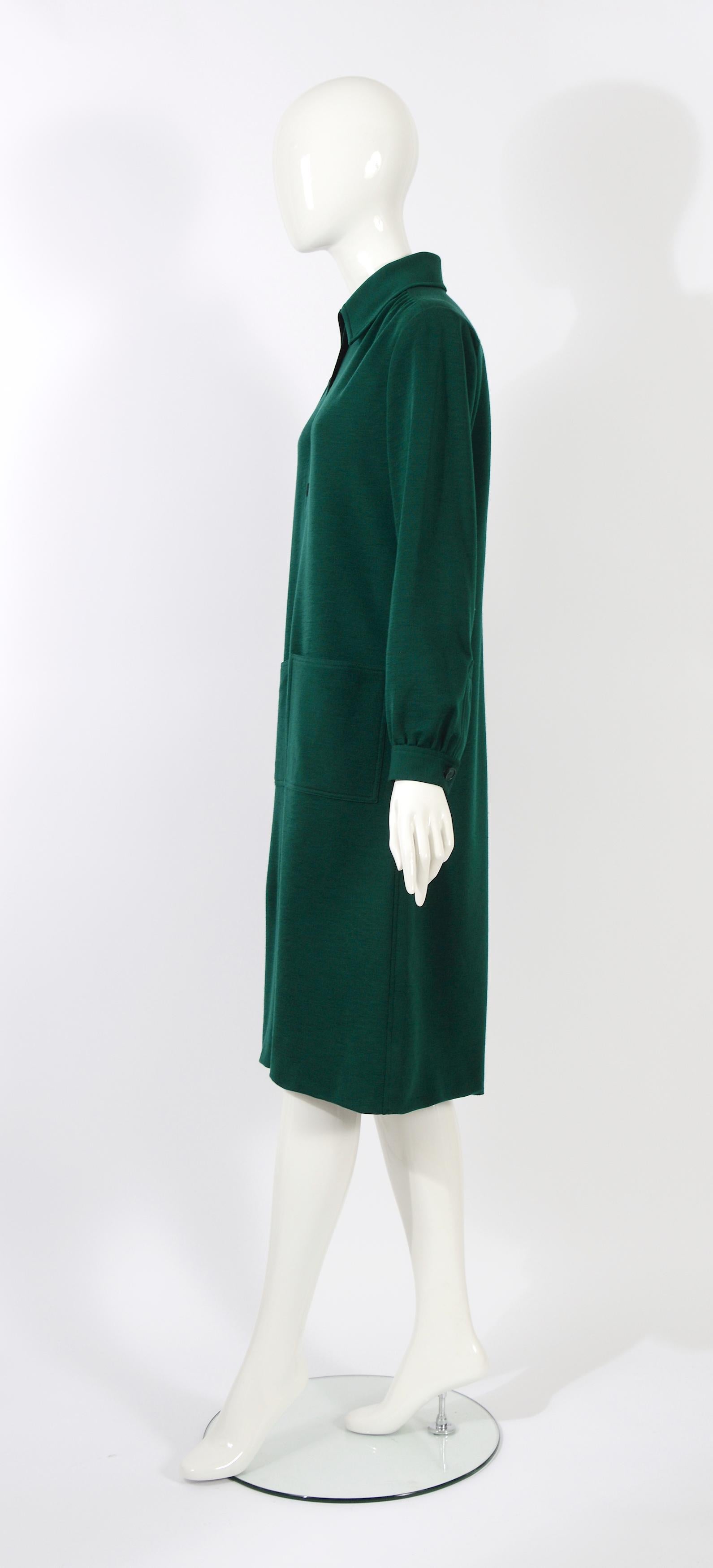 Yves Saint Laurent „rive gauche“ von Yves Vintage 1970er Jahre Grüne Wolle  Kleid im Zustand „Hervorragend“ im Angebot in Antwerp, BE