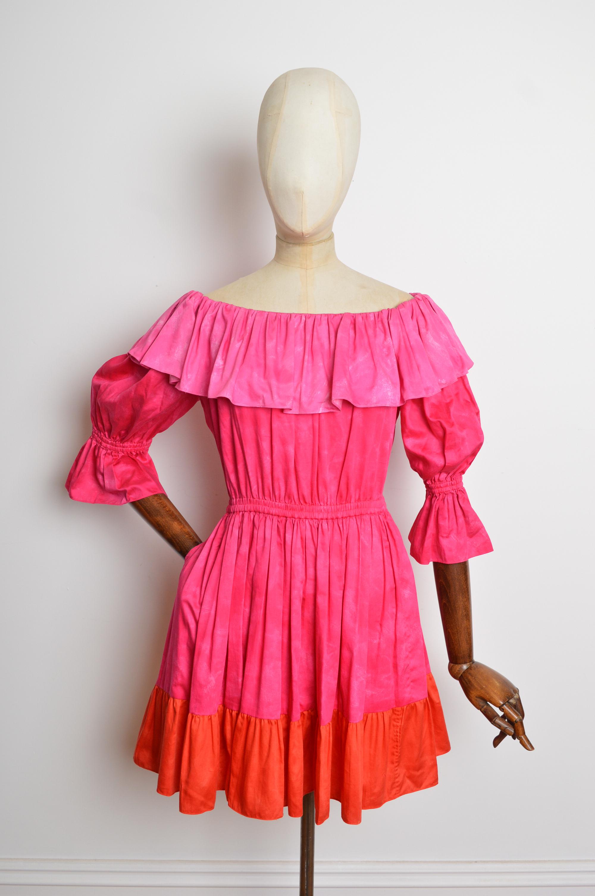 Yves Saint Laurent Rive Gauche c.1977 Minivestido de gitana con volantes rosa fucsia ardiente Rosa en venta