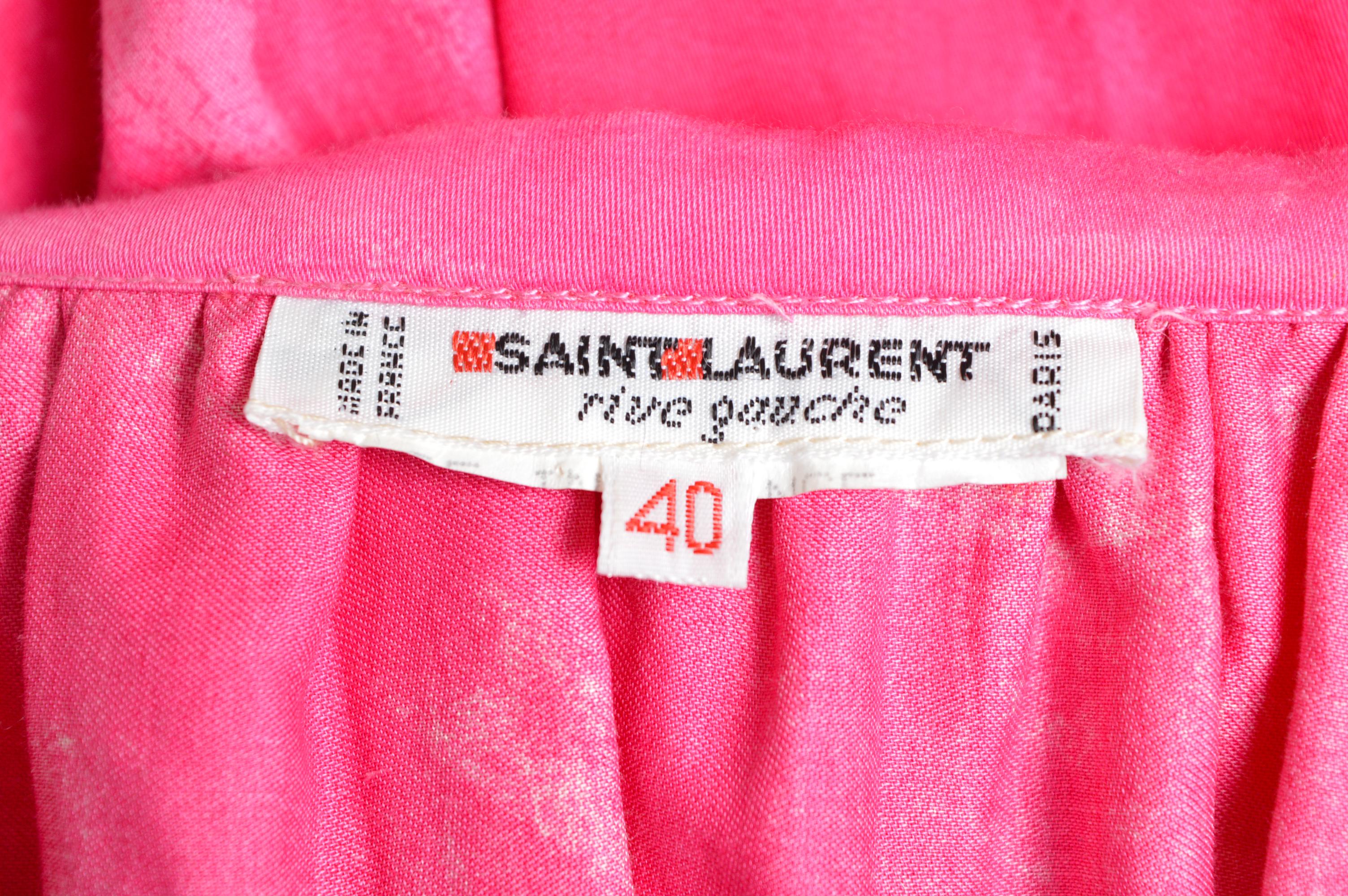 Yves Saint Laurent Rive Gauche c.1977 Minivestido de gitana con volantes rosa fucsia ardiente en venta 4