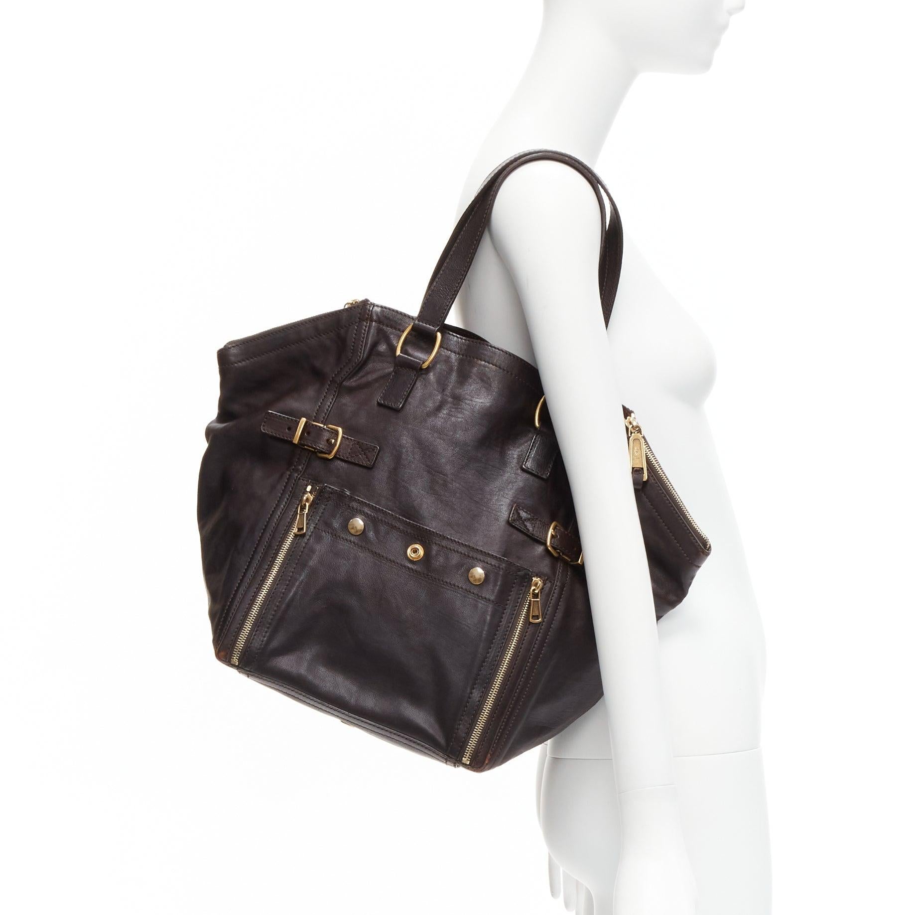 YVES SAINT LAURENT Rive Gauche Downtown dark brown leather GHW tote bag
Reference: CELE/A00030
Brand: Yves Saint Laurent
Model: Downtown
Collection: Rive Gauche
Material: Leather
Color: Brown, Gold
Pattern: Solid
Closure: Zip
Lining: Brown