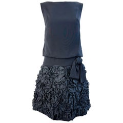 Yves Saint Laurent Rive Gauche Herbst 1988 Schwarzes Rosettenblasen-Cocktailkleid YSL Yves Saint Laurent Rive Gauche Herbst 1988 Schwarzes Rosettenblasen-Cocktailkleid YSL