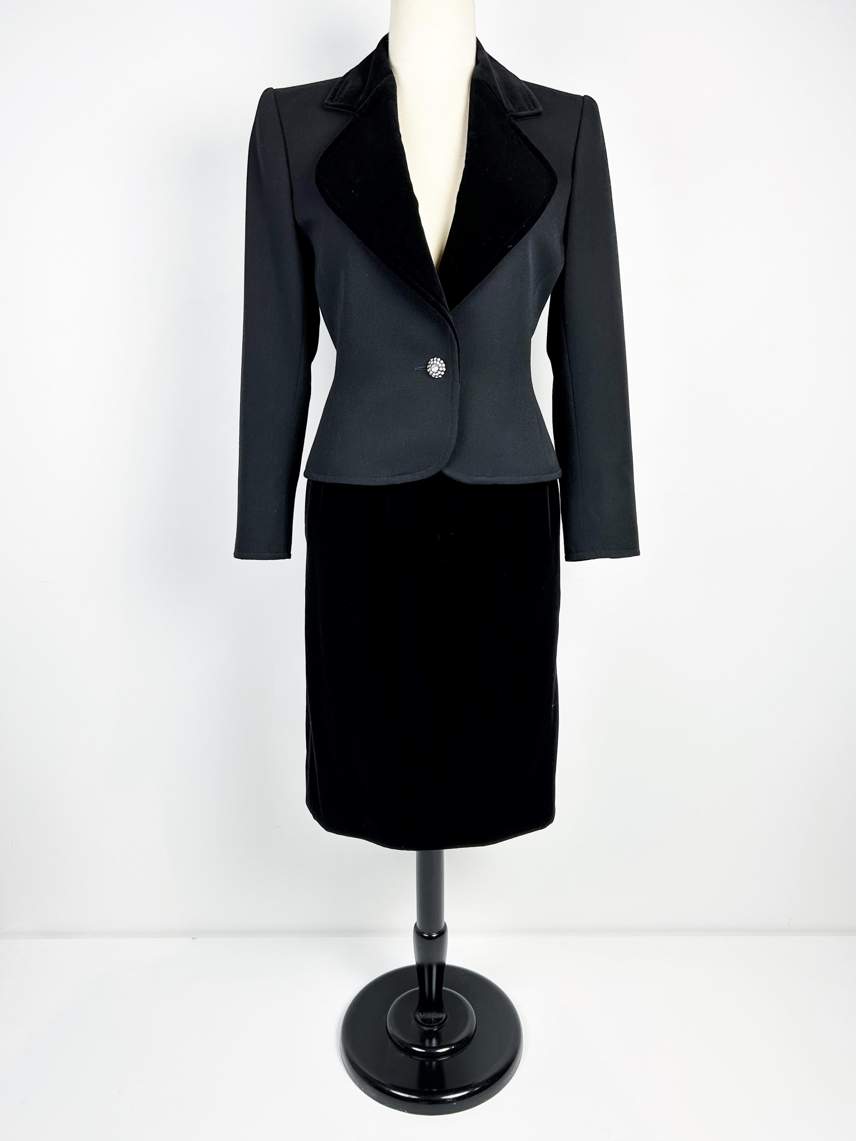 Yves Saint Laurent Rive gauche jewelery tuxedo set - Circa 1980-1985 For Sale 11