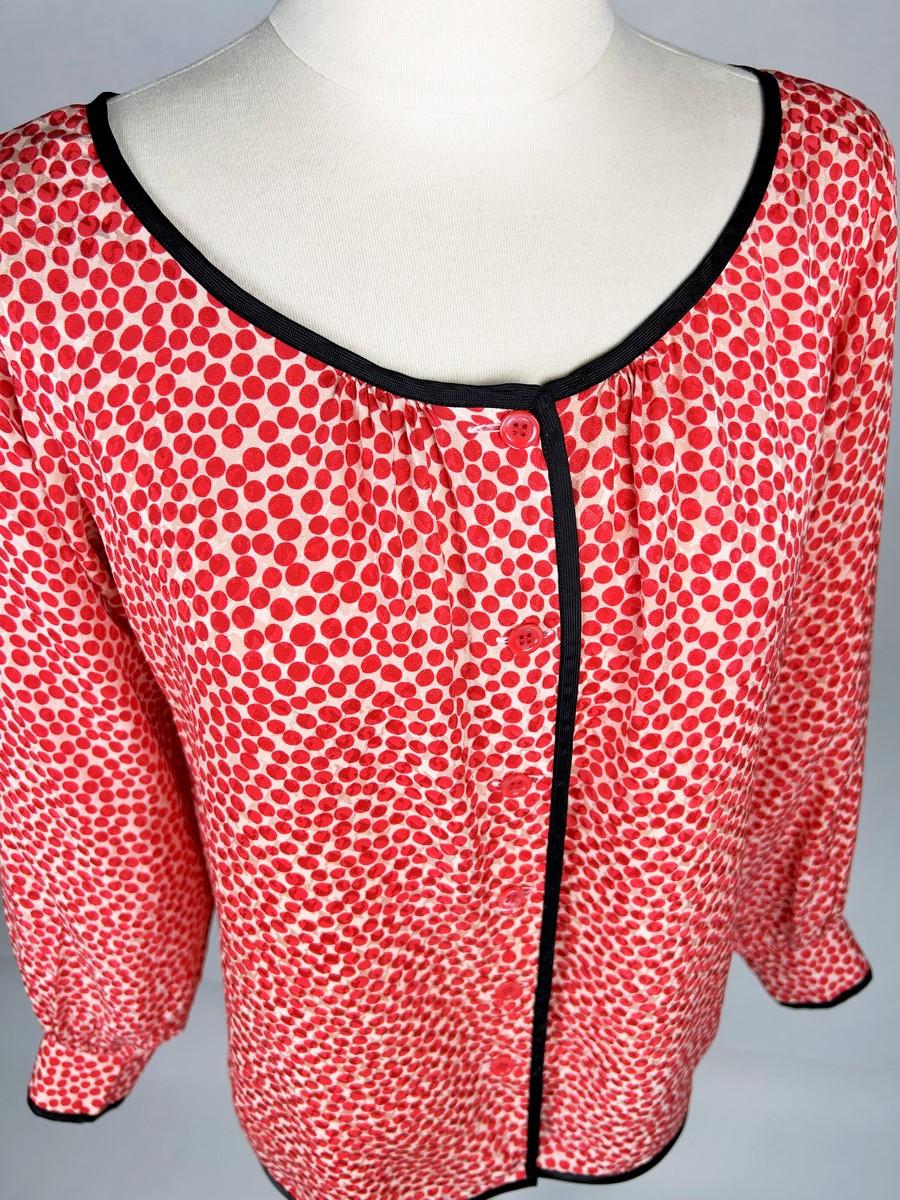 Yves Saint Laurent Rive Gauche camicetta damascata a pois rossi Circa 1976 in vendita 2
