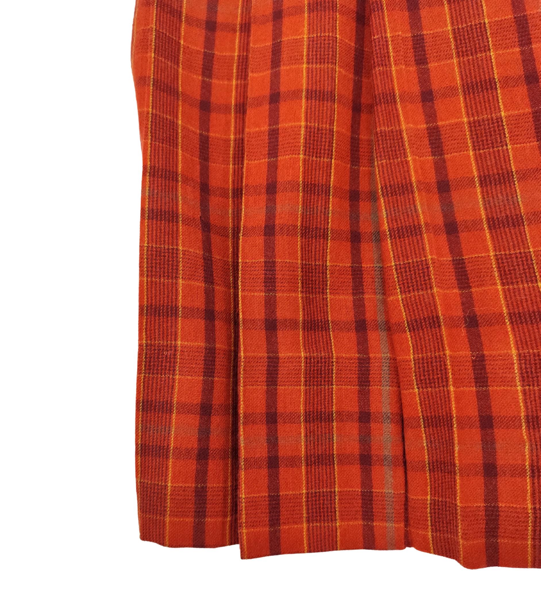 Yves Saint Laurent Rive Gauche, gonna a portafoglio a pieghe in lana rossa in vendita 2