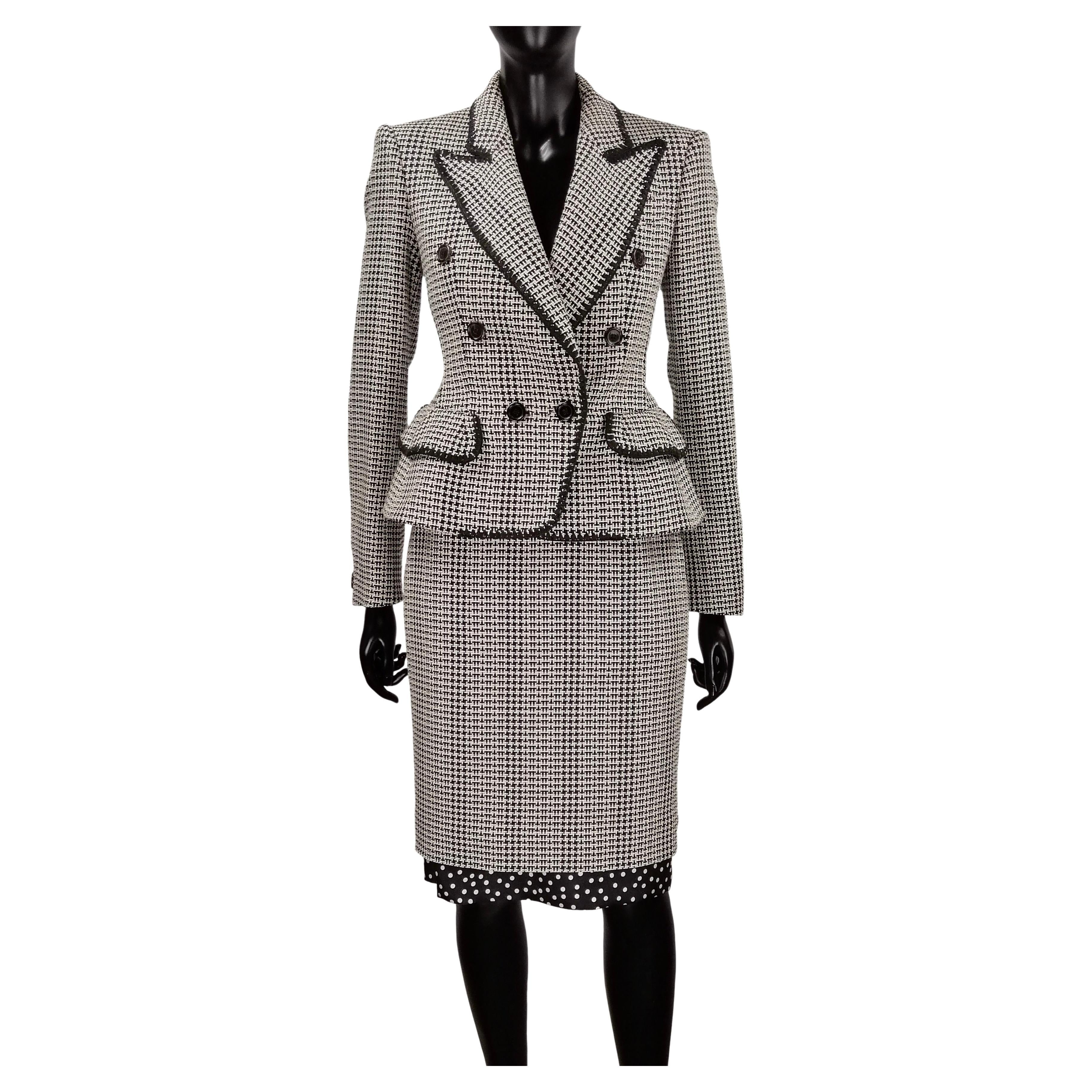 YVES SAINT LAURENT Rive Gauche suit For Sale