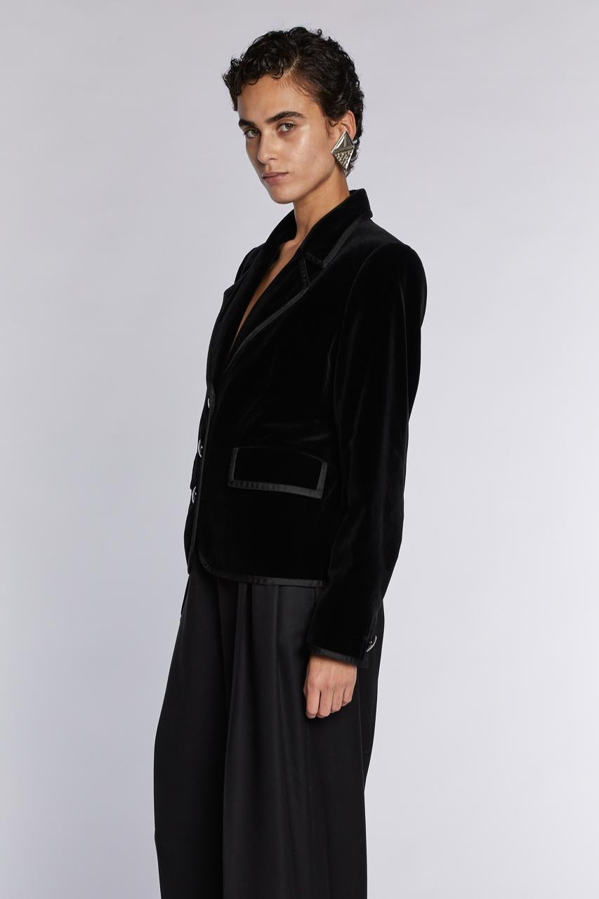 Nero Yves Saint Laurent Rive Gauche Giacca in velluto con bordi in grosgrain anni '90 in vendita